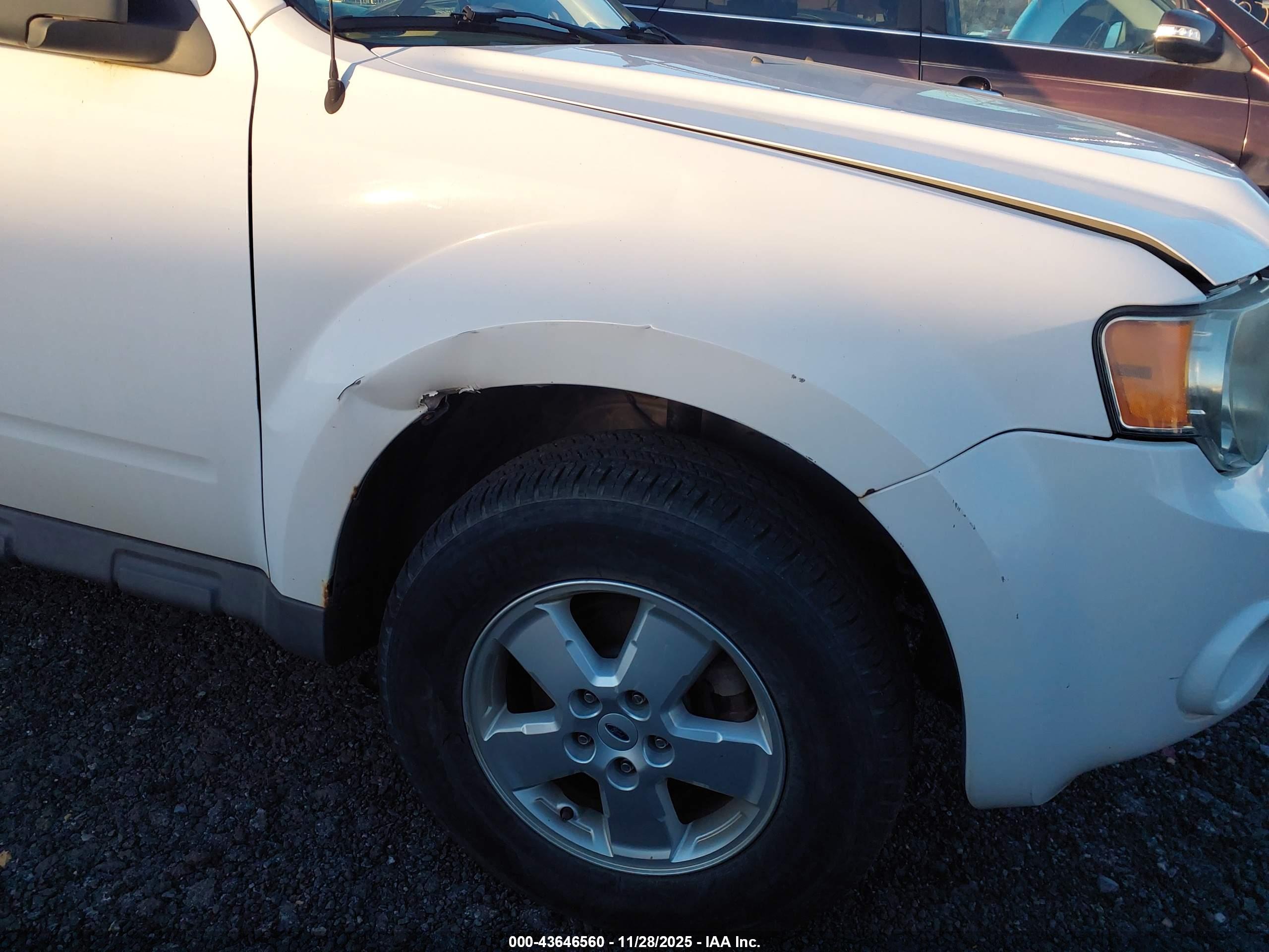 FORD ESCAPE image 6