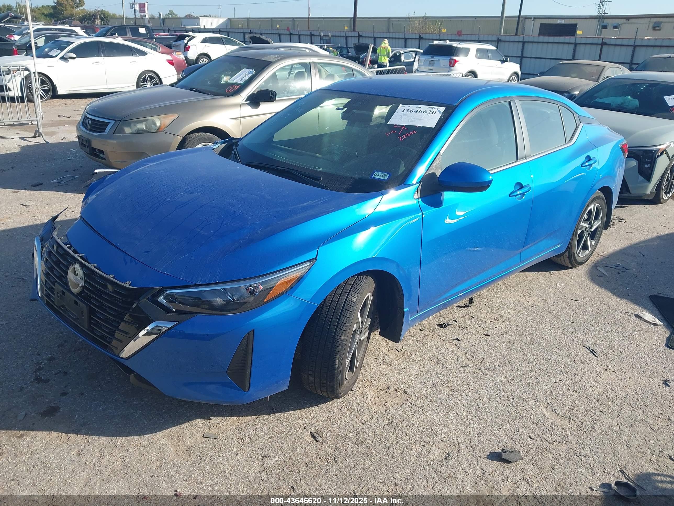 NISSAN SENTRA image 2