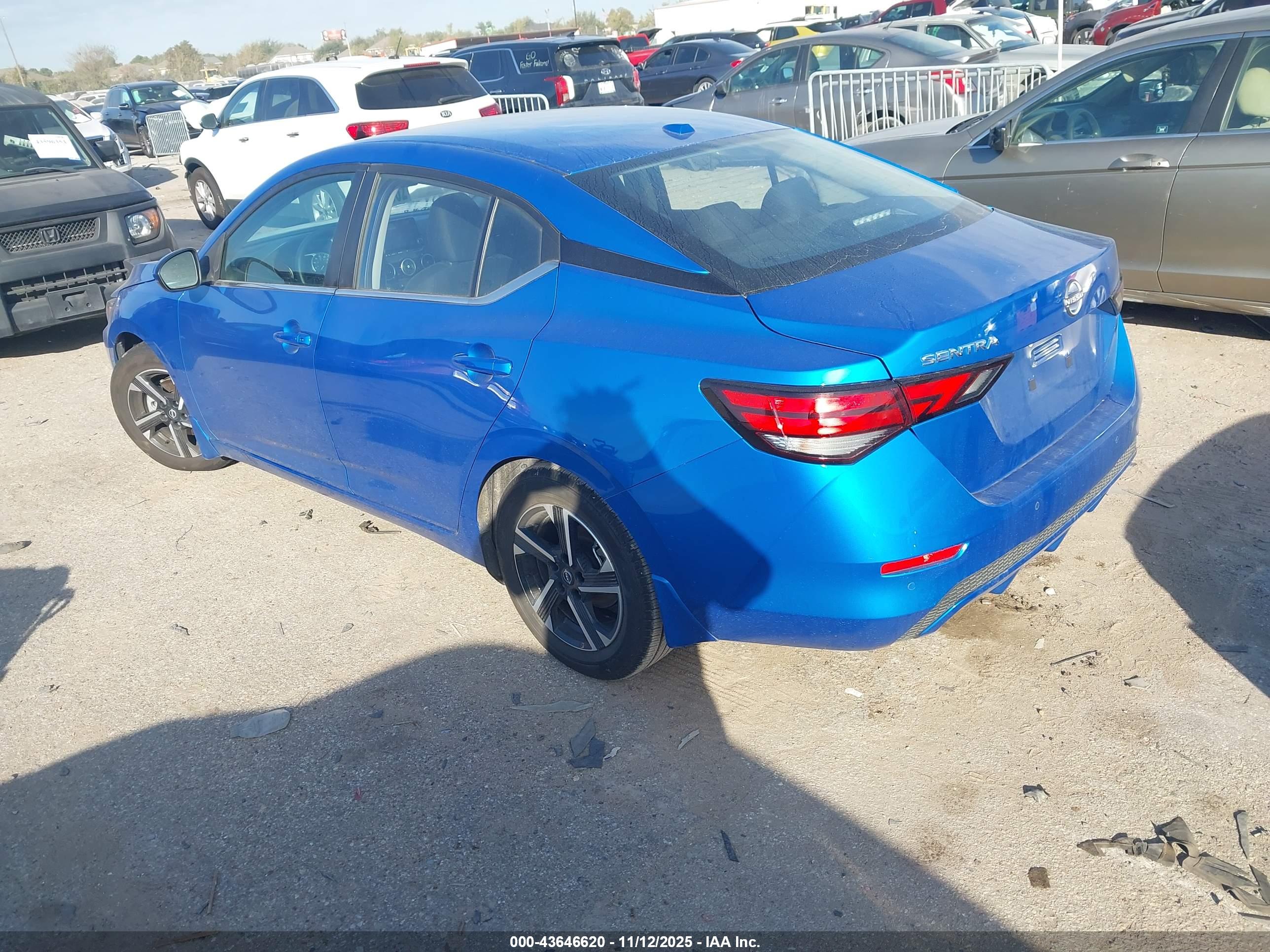 NISSAN SENTRA image 3