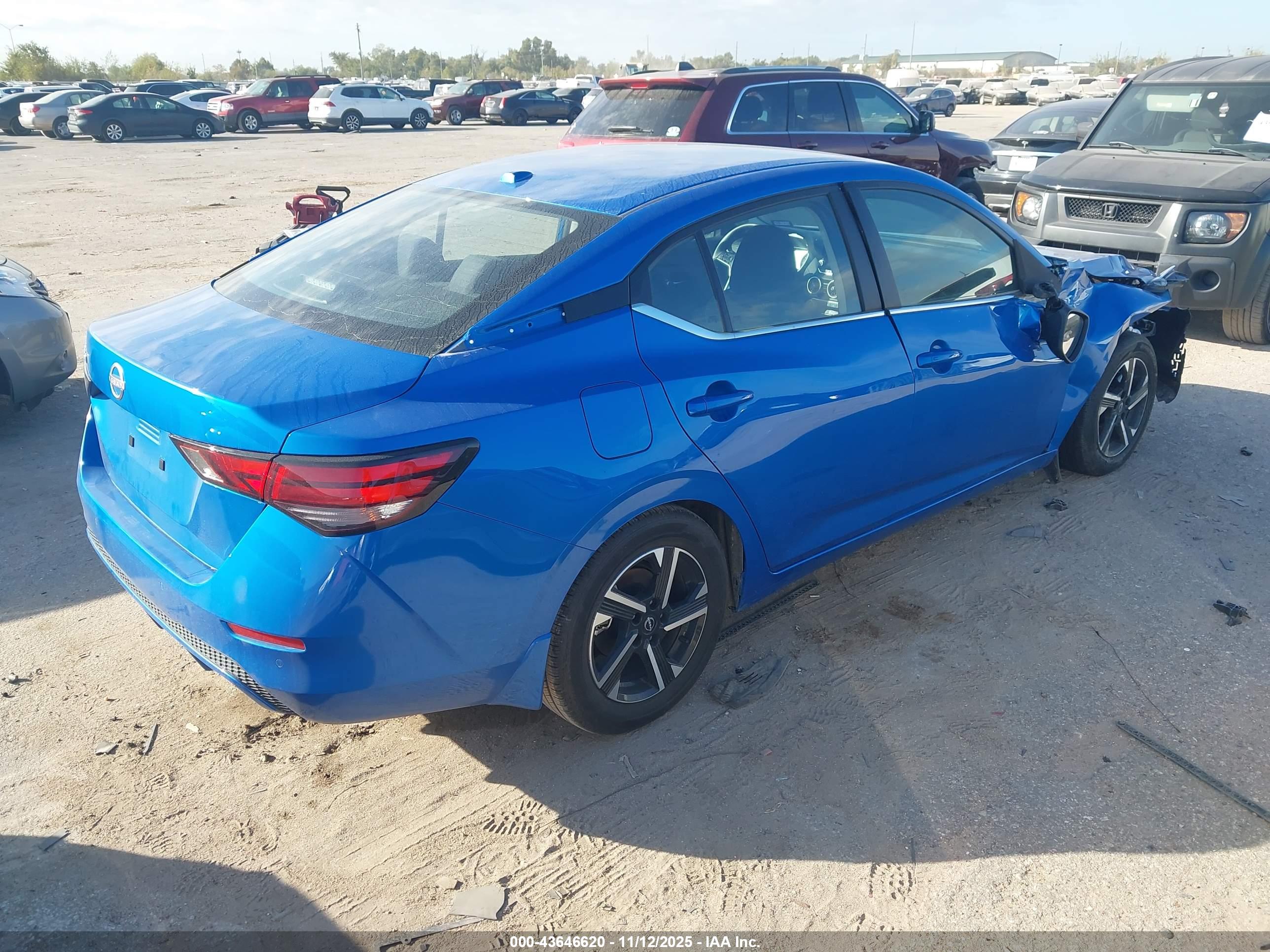 NISSAN SENTRA image 4
