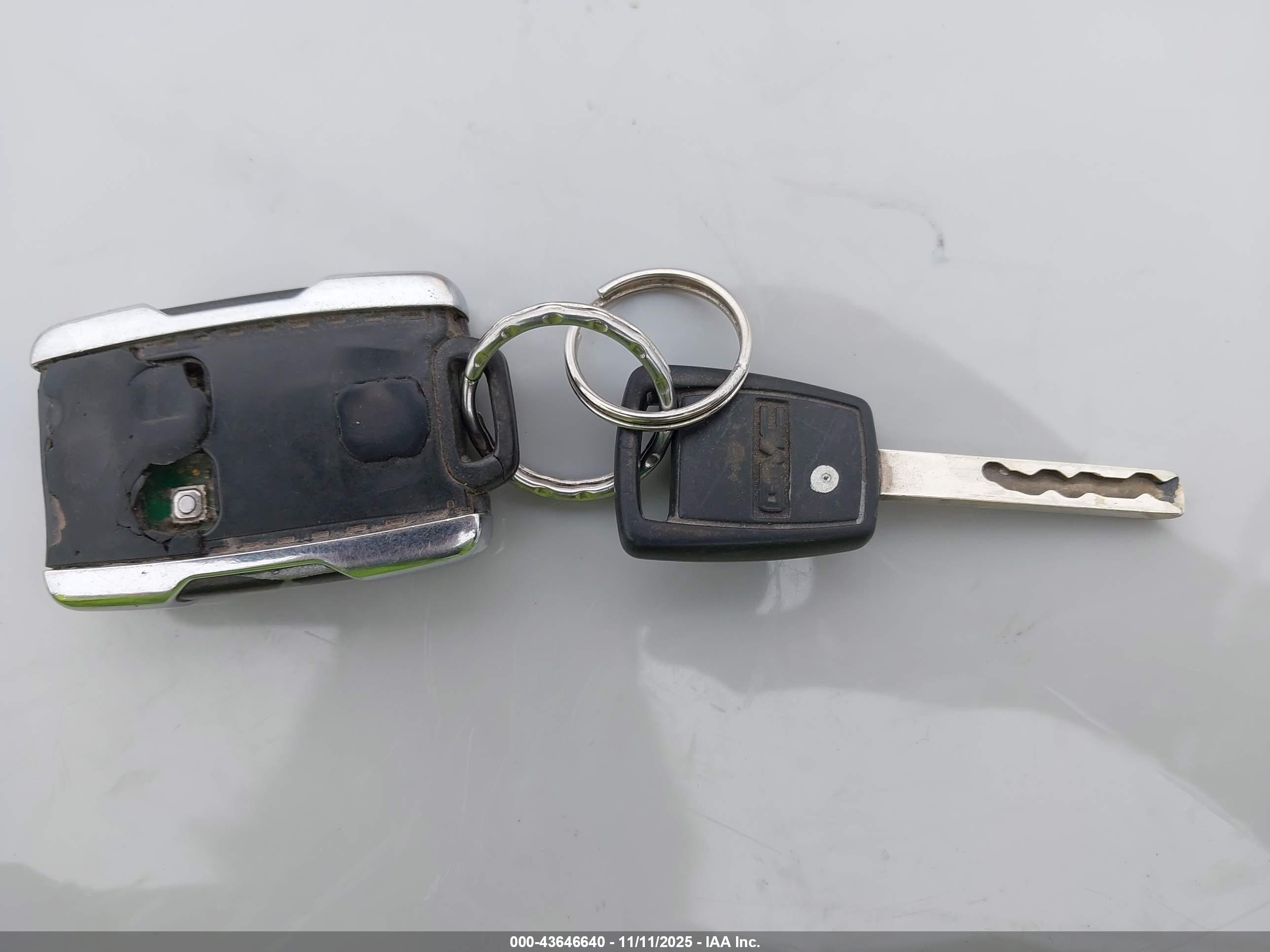 GMC SIERRA image 11