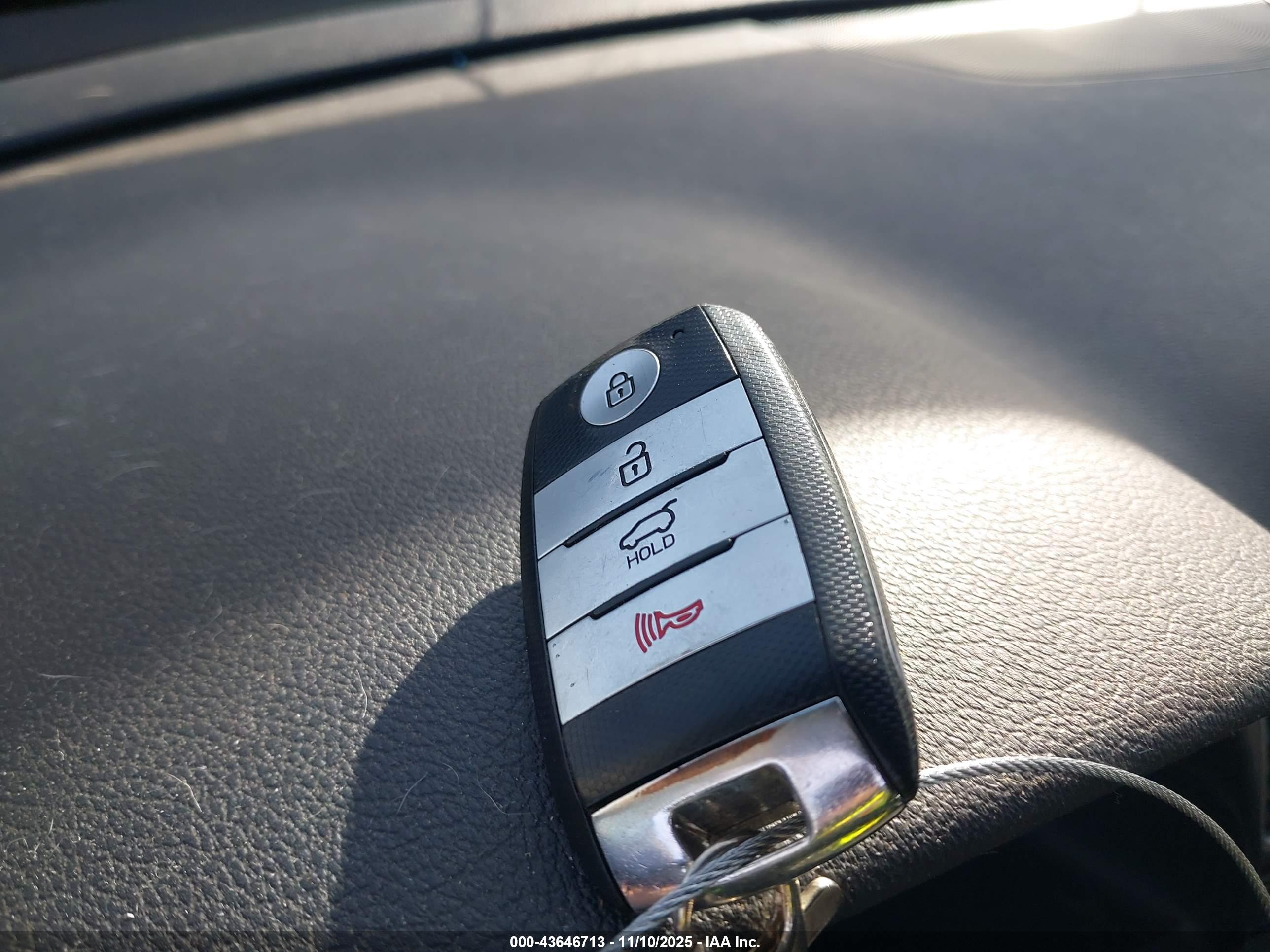 KIA NIRO image 11