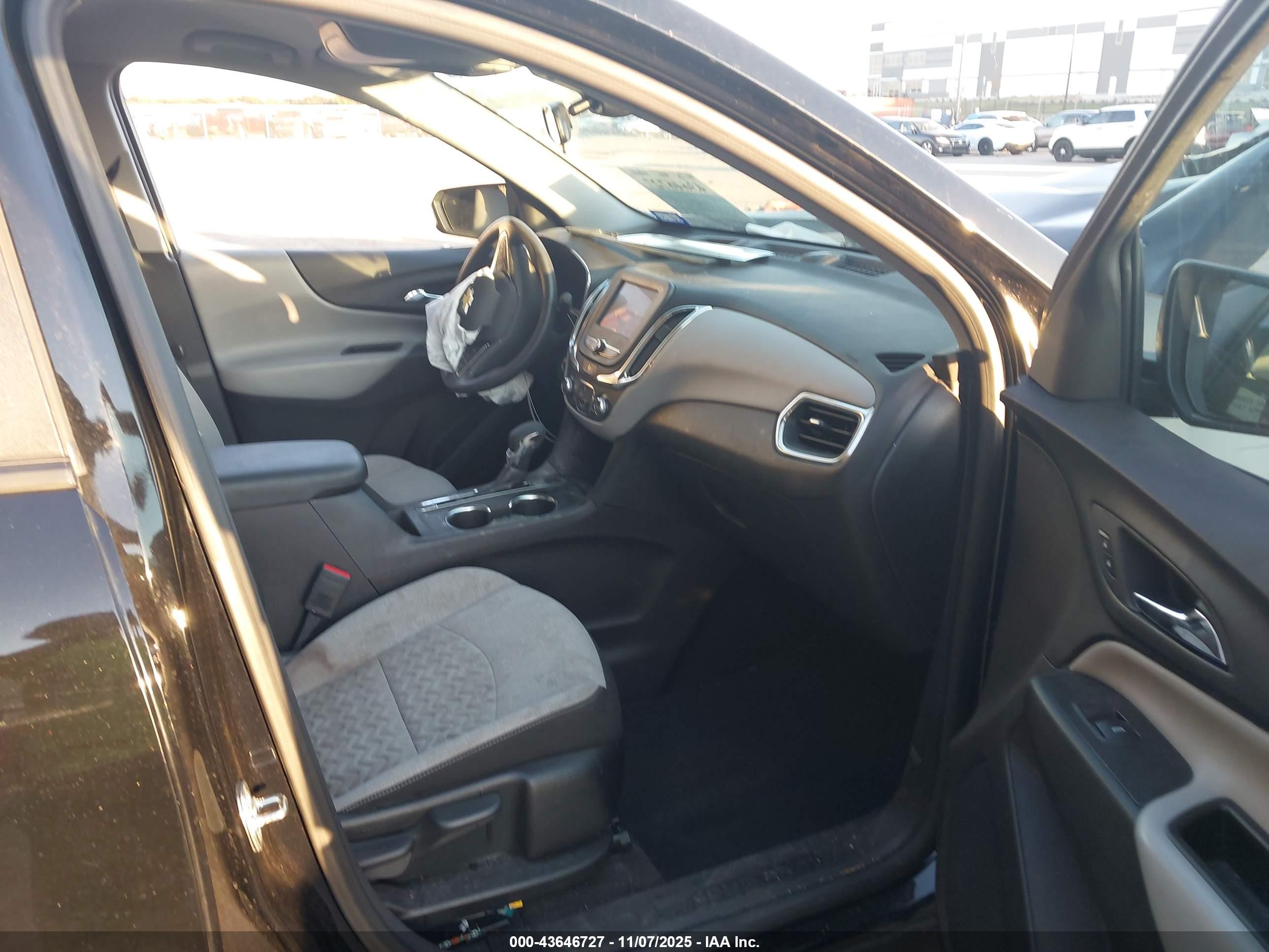 CHEVROLET EQUINOX image 5