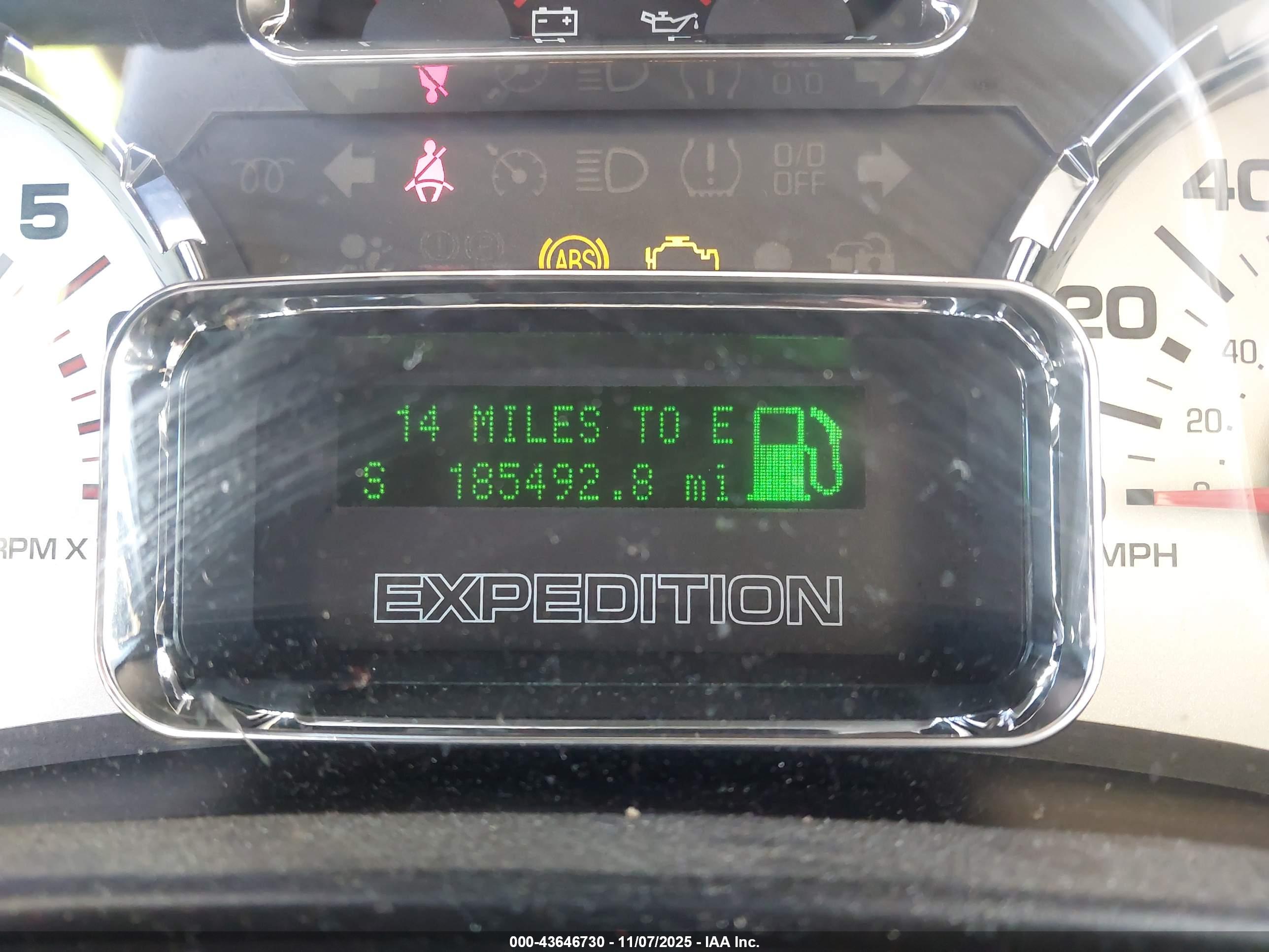 FORD EXPEDITION image 7