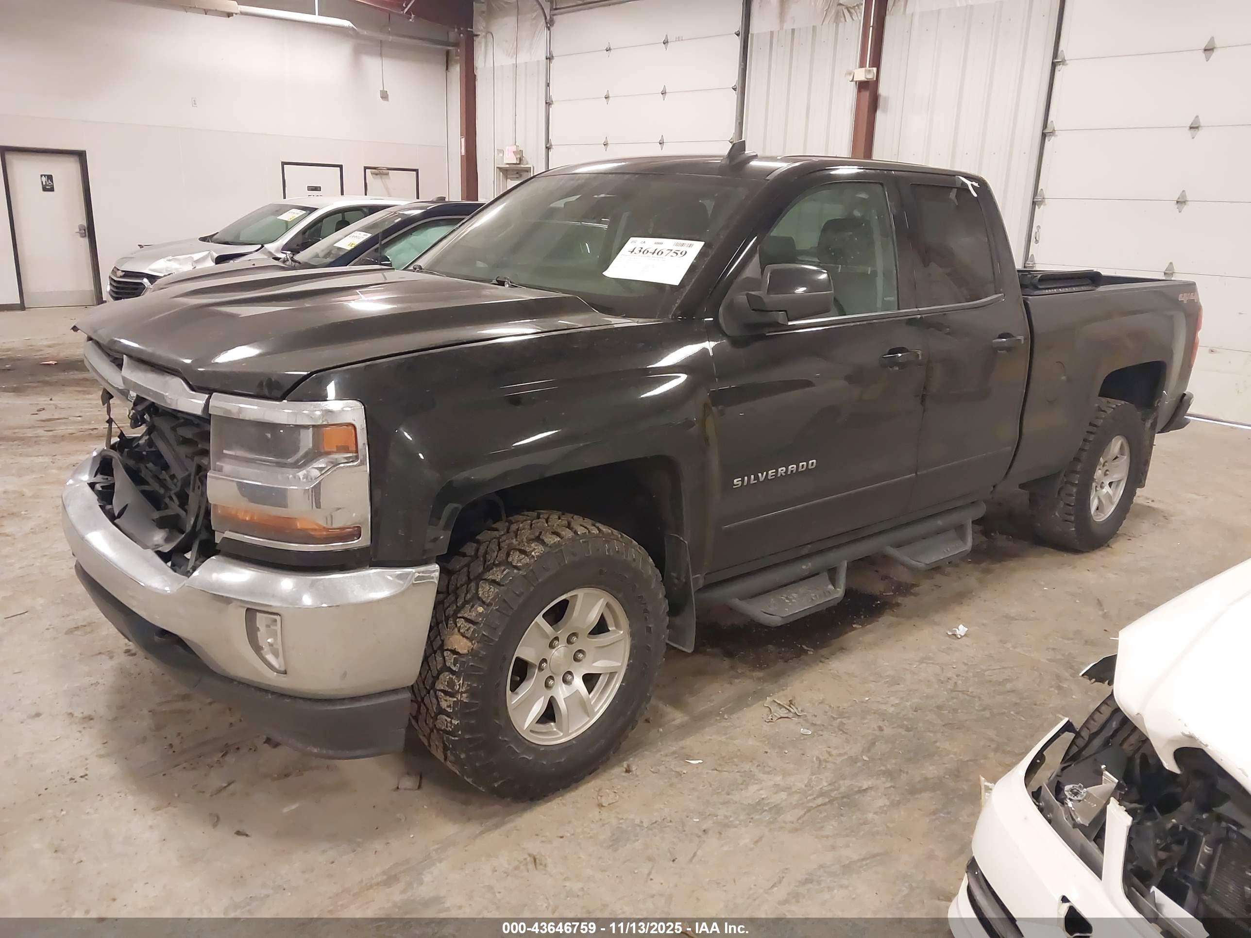 CHEVROLET SILVERADO image 2