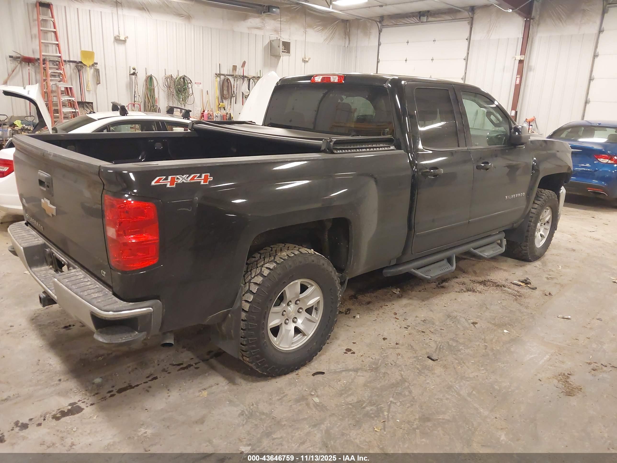 CHEVROLET SILVERADO image 4