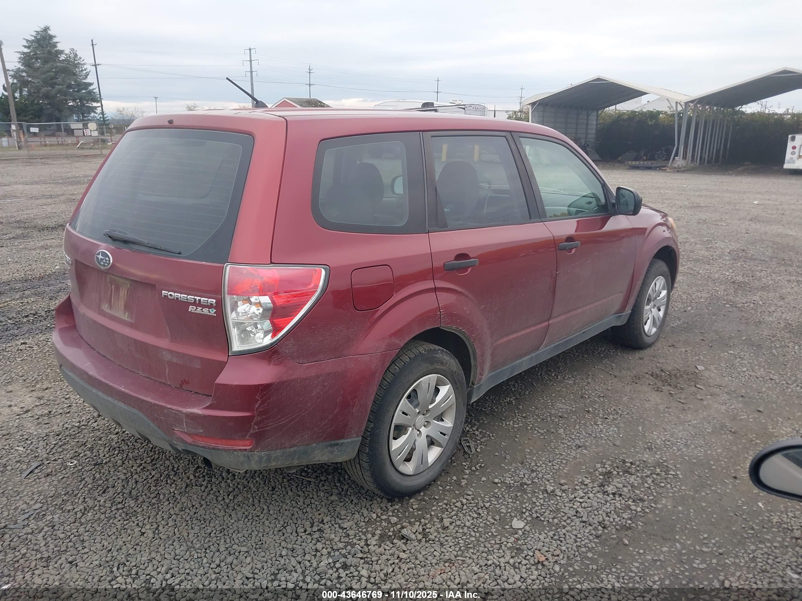 SUBARU FORESTER image 4