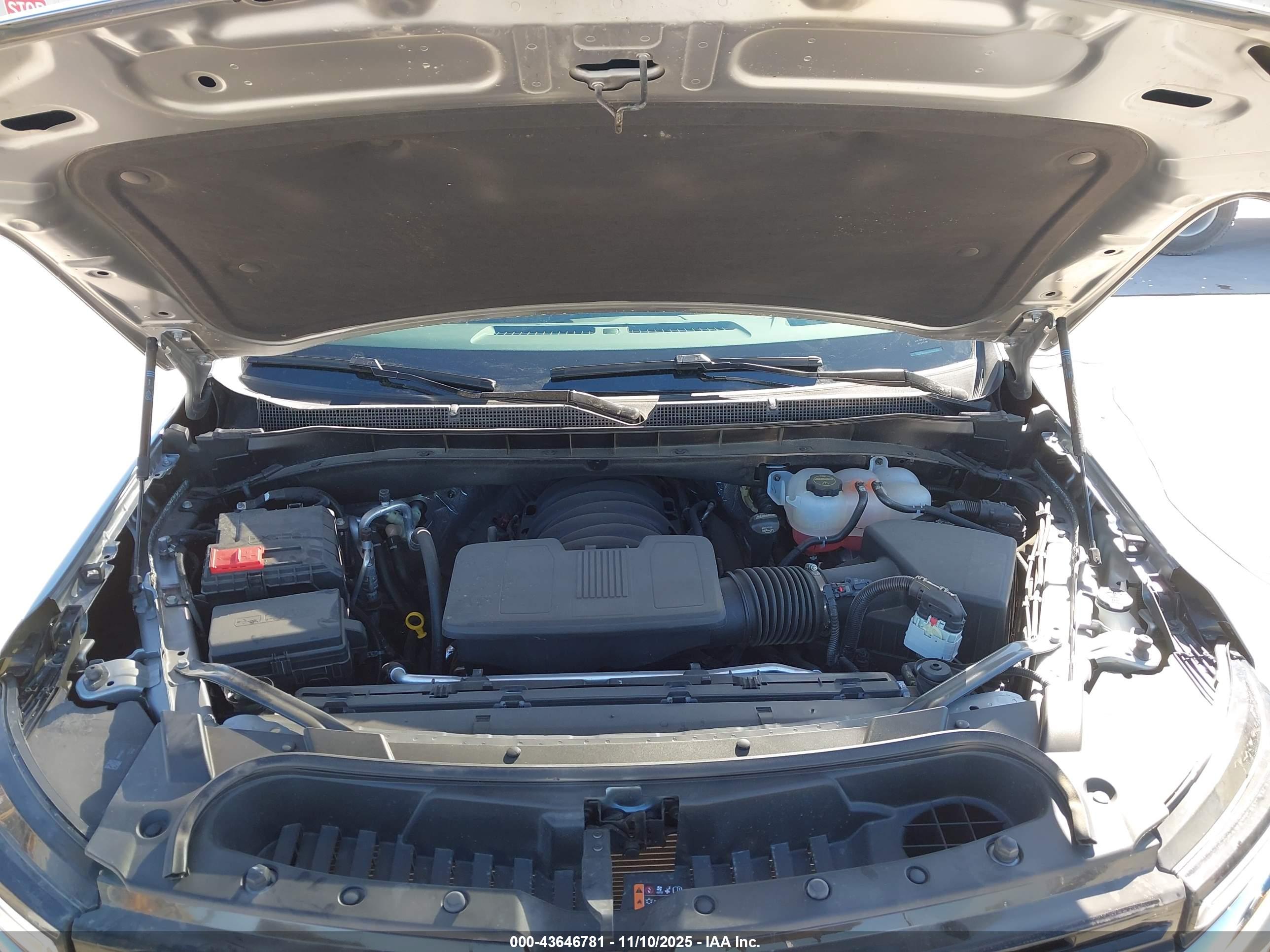 CHEVROLET TAHOE image 10