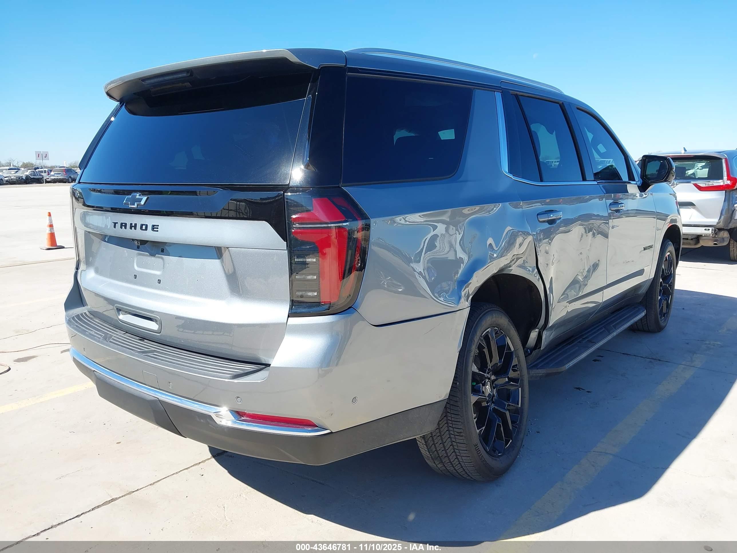 CHEVROLET TAHOE image 4