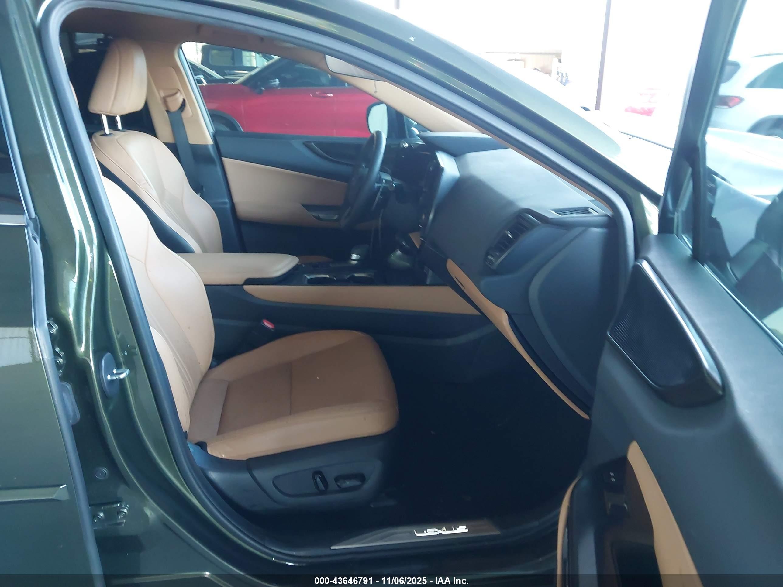 LEXUS NX image 5