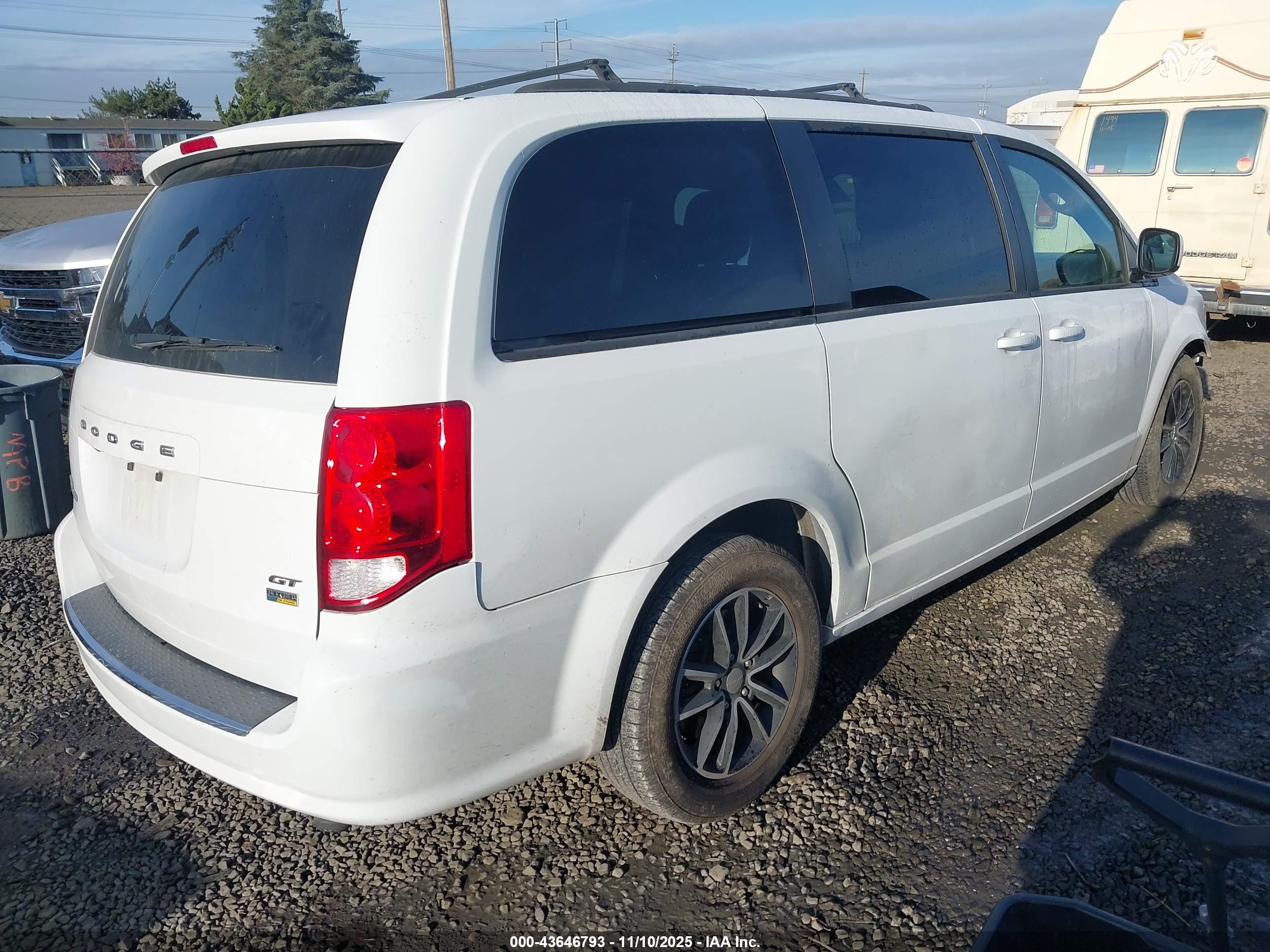 DODGE GRAND image 4
