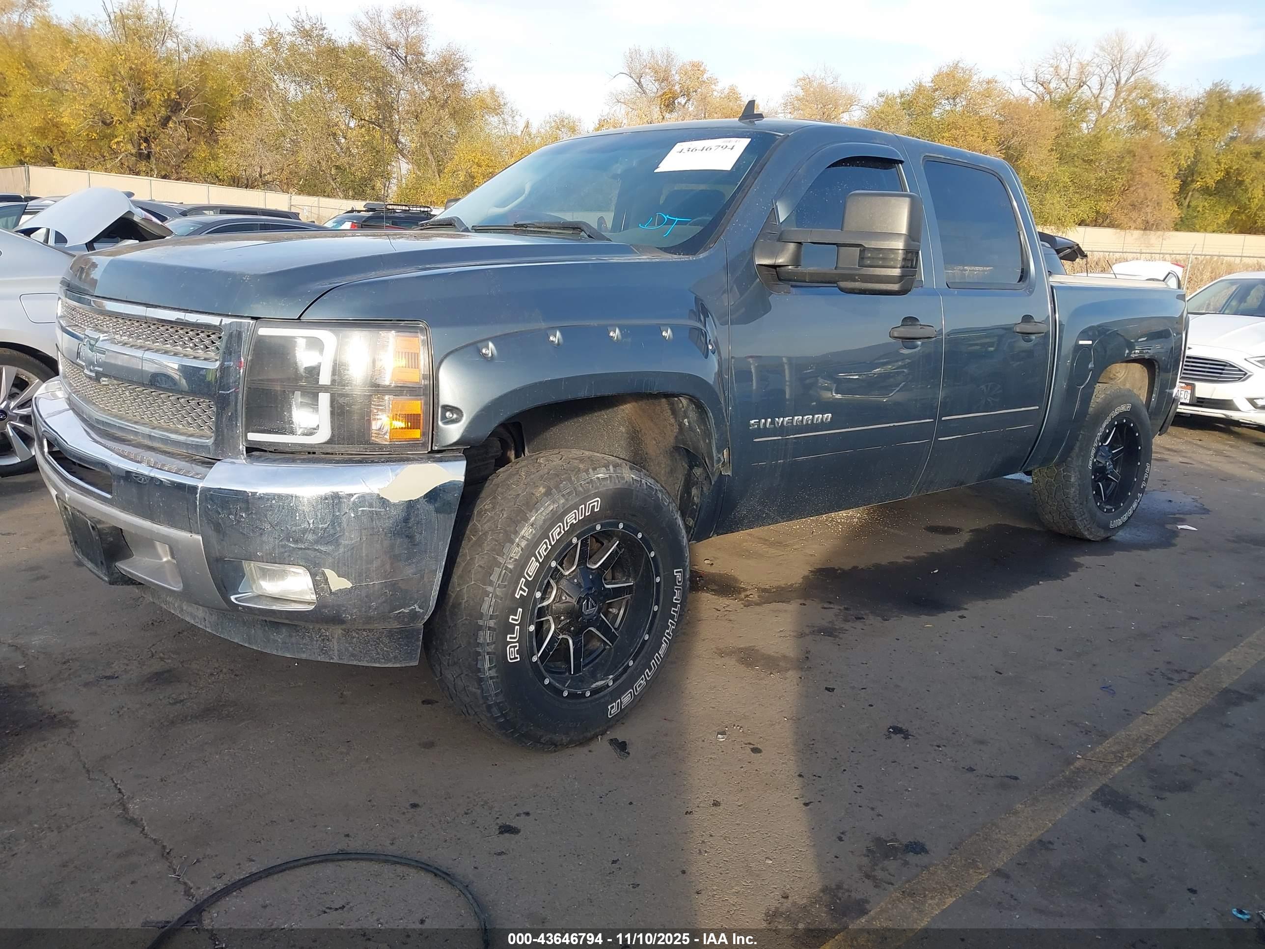 CHEVROLET SILVERADO image 2