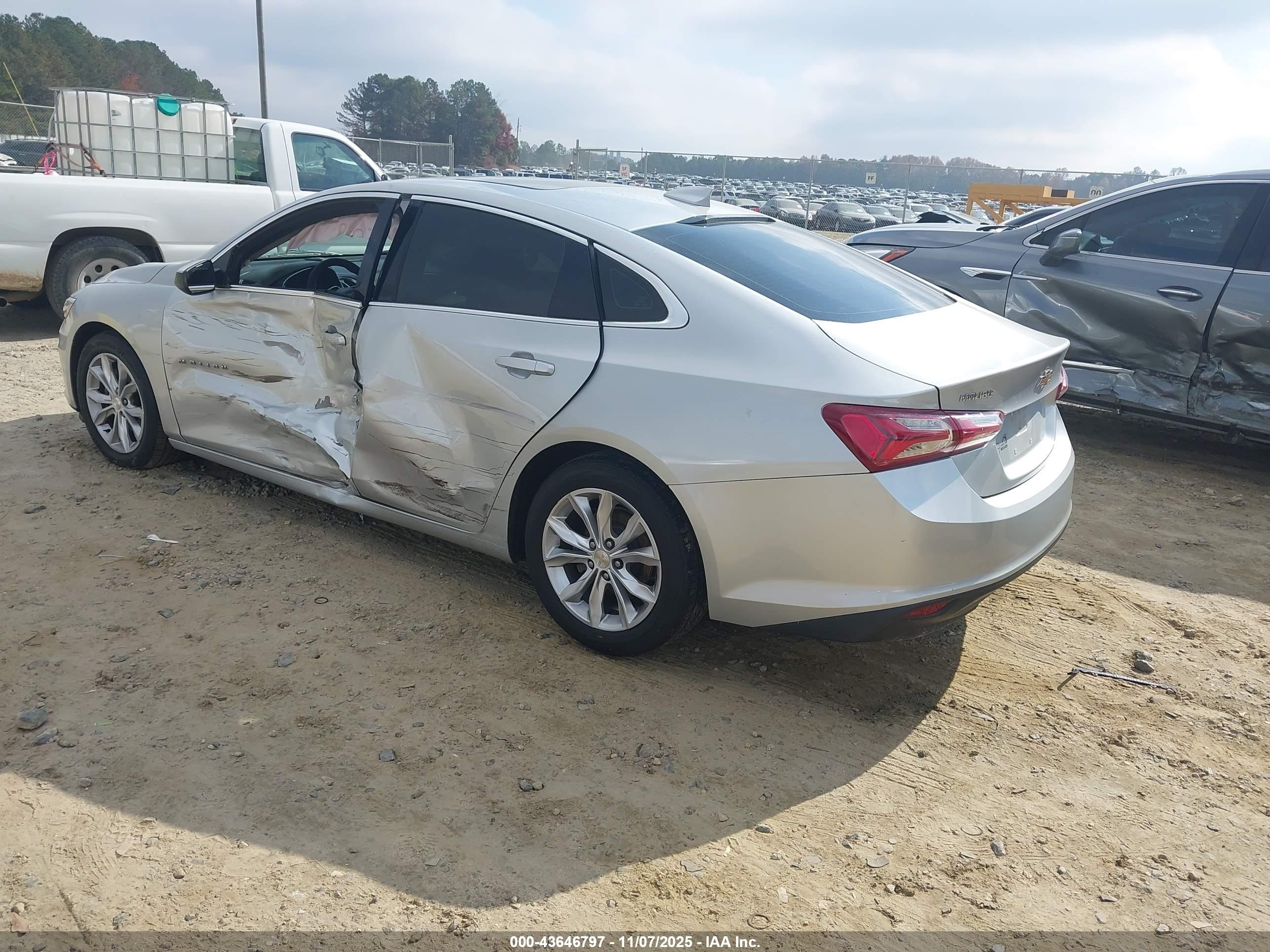 CHEVROLET MALIBU image 3