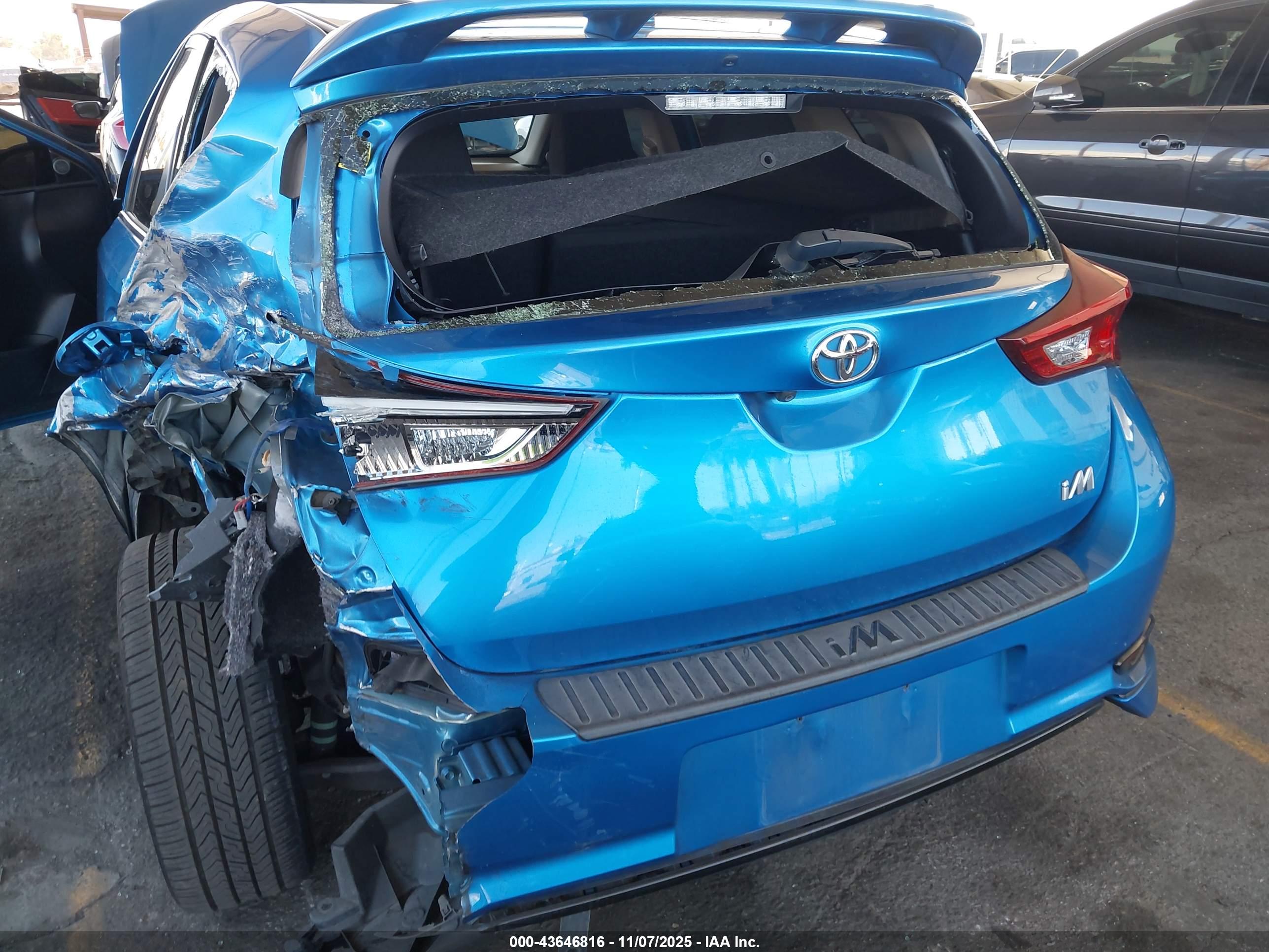 TOYOTA COROLLA image 6