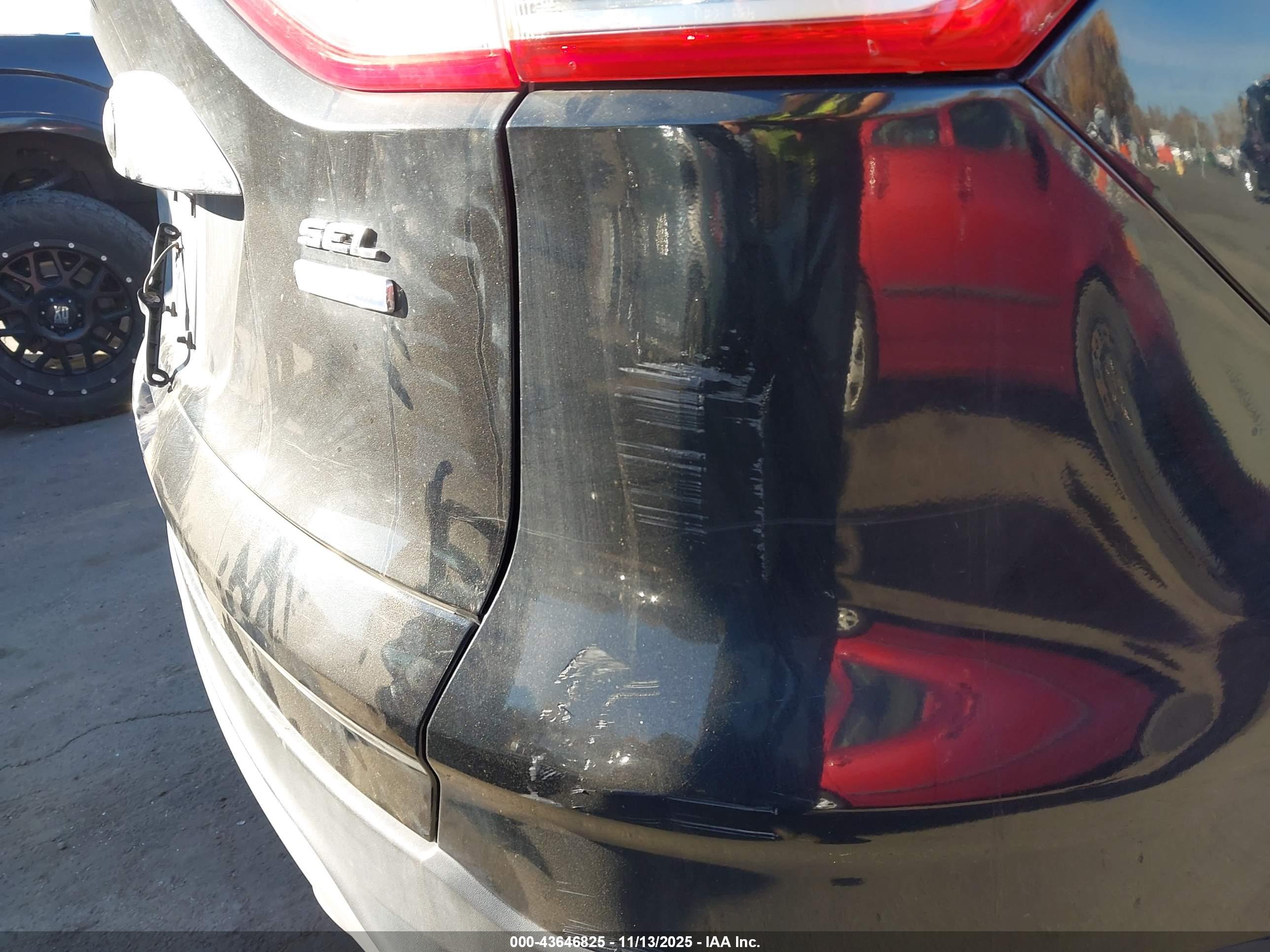 FORD ESCAPE image 6