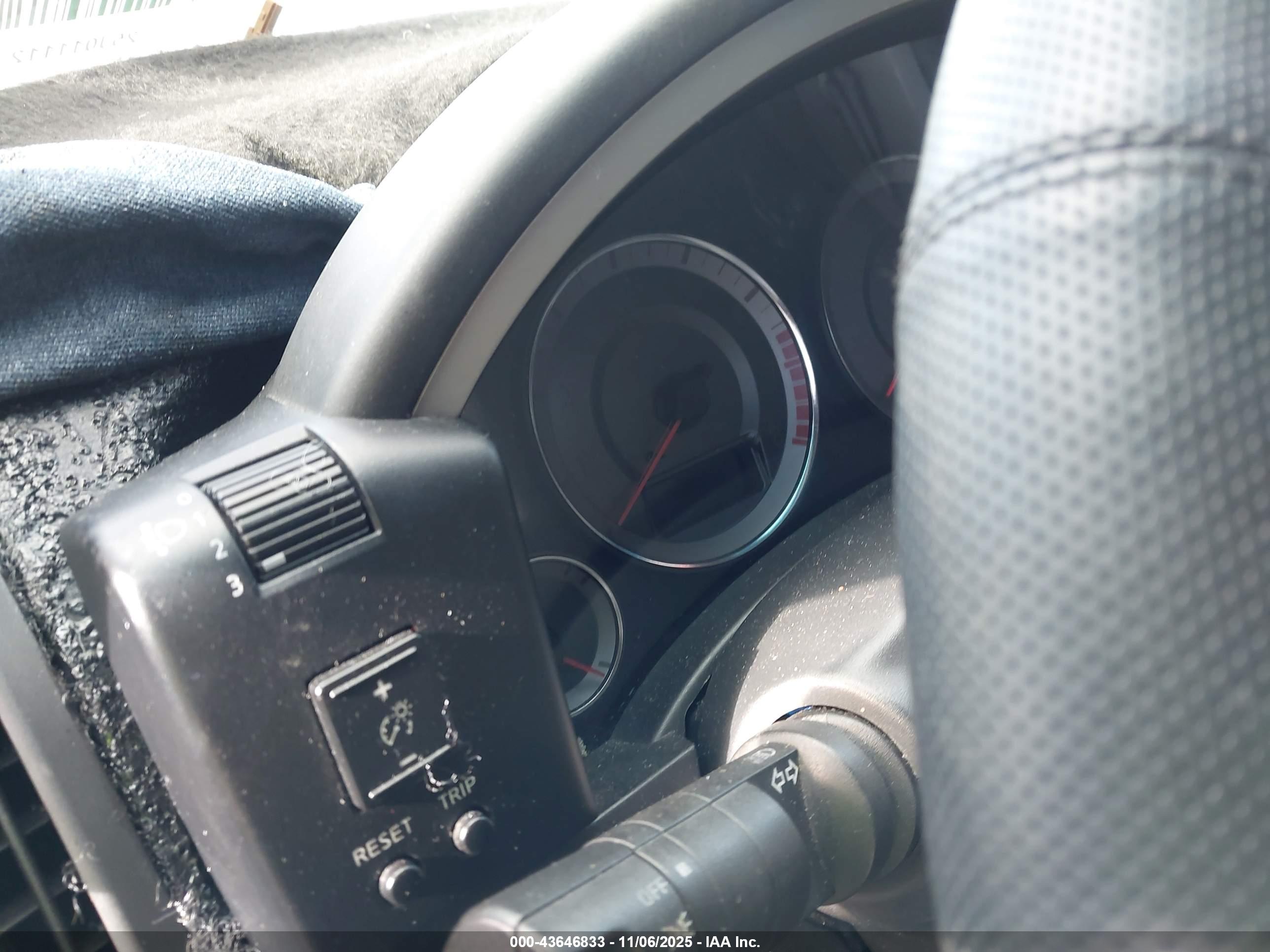 INFINITI FX35 image 7