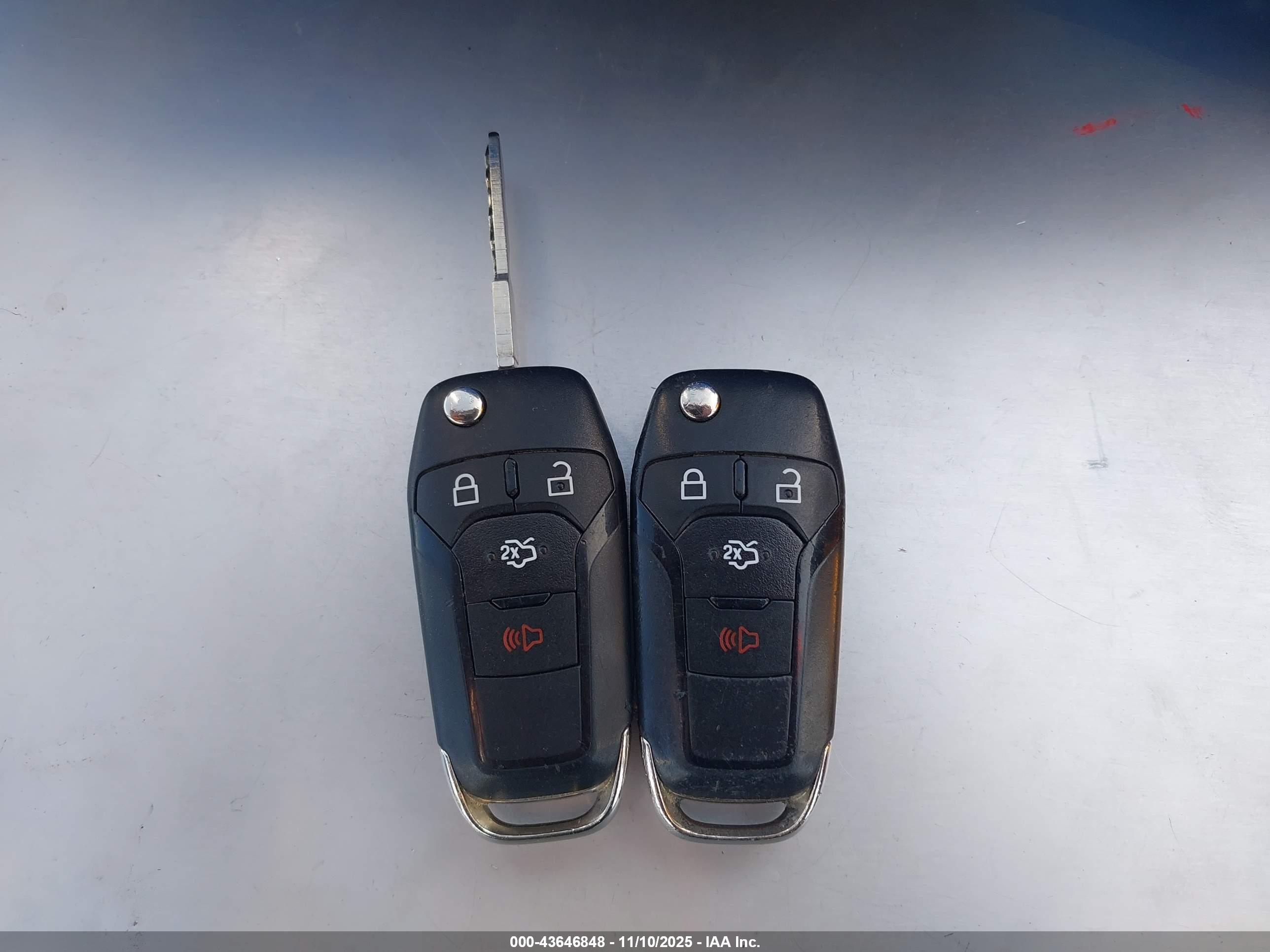 FORD FUSION image 11