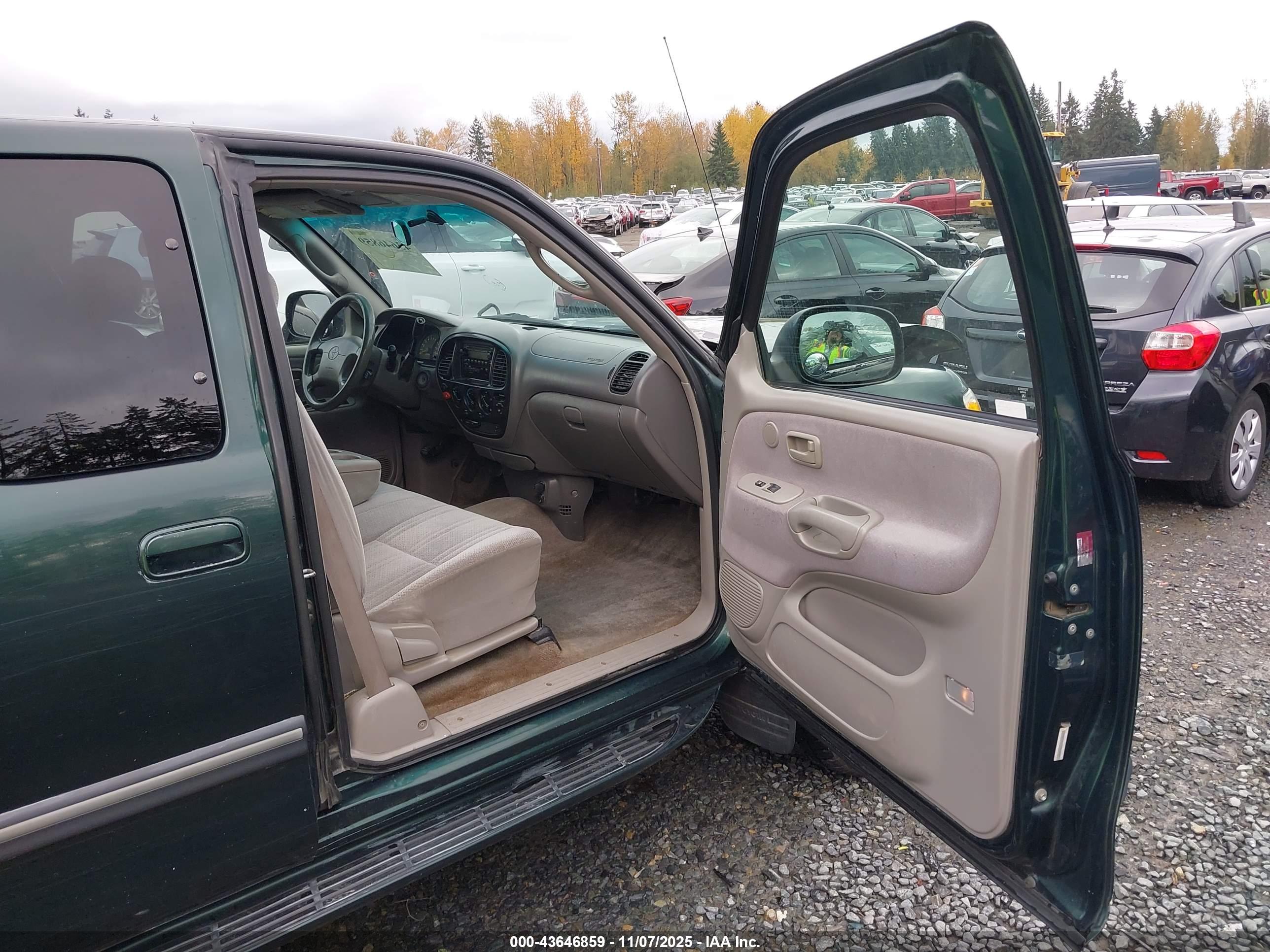 TOYOTA TUNDRA image 5