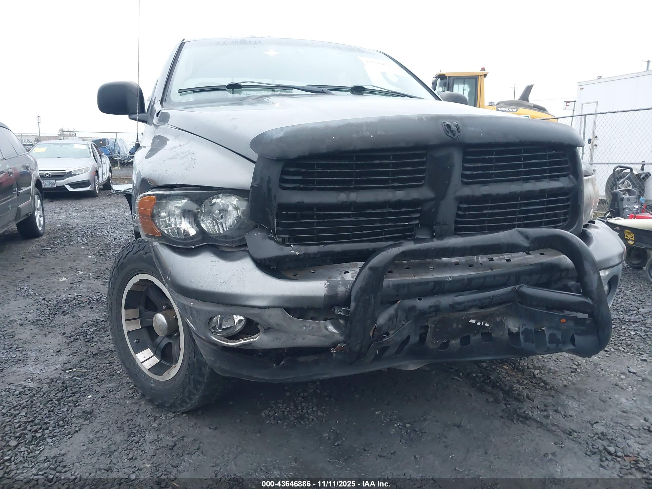 DODGE RAM image 6