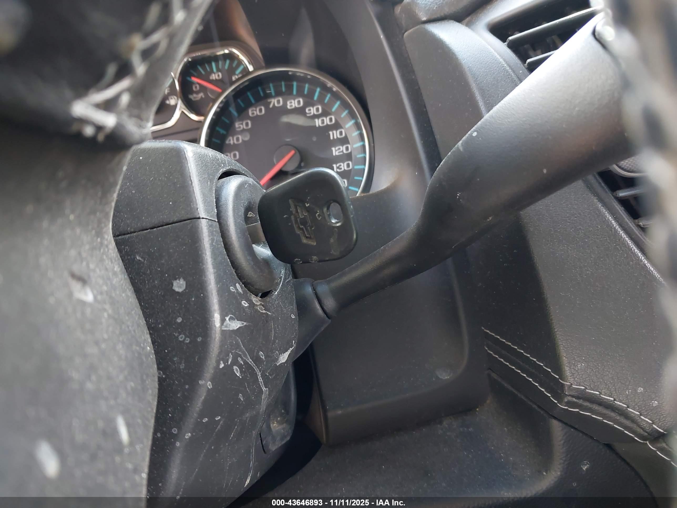CHEVROLET SUBURBAN image 11