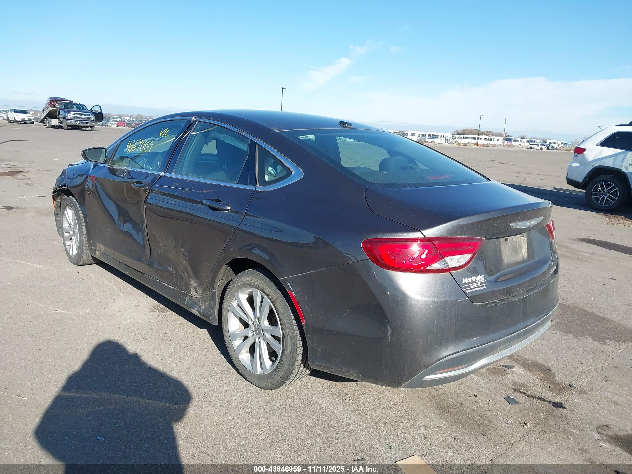 CHRYSLER 200 image 3