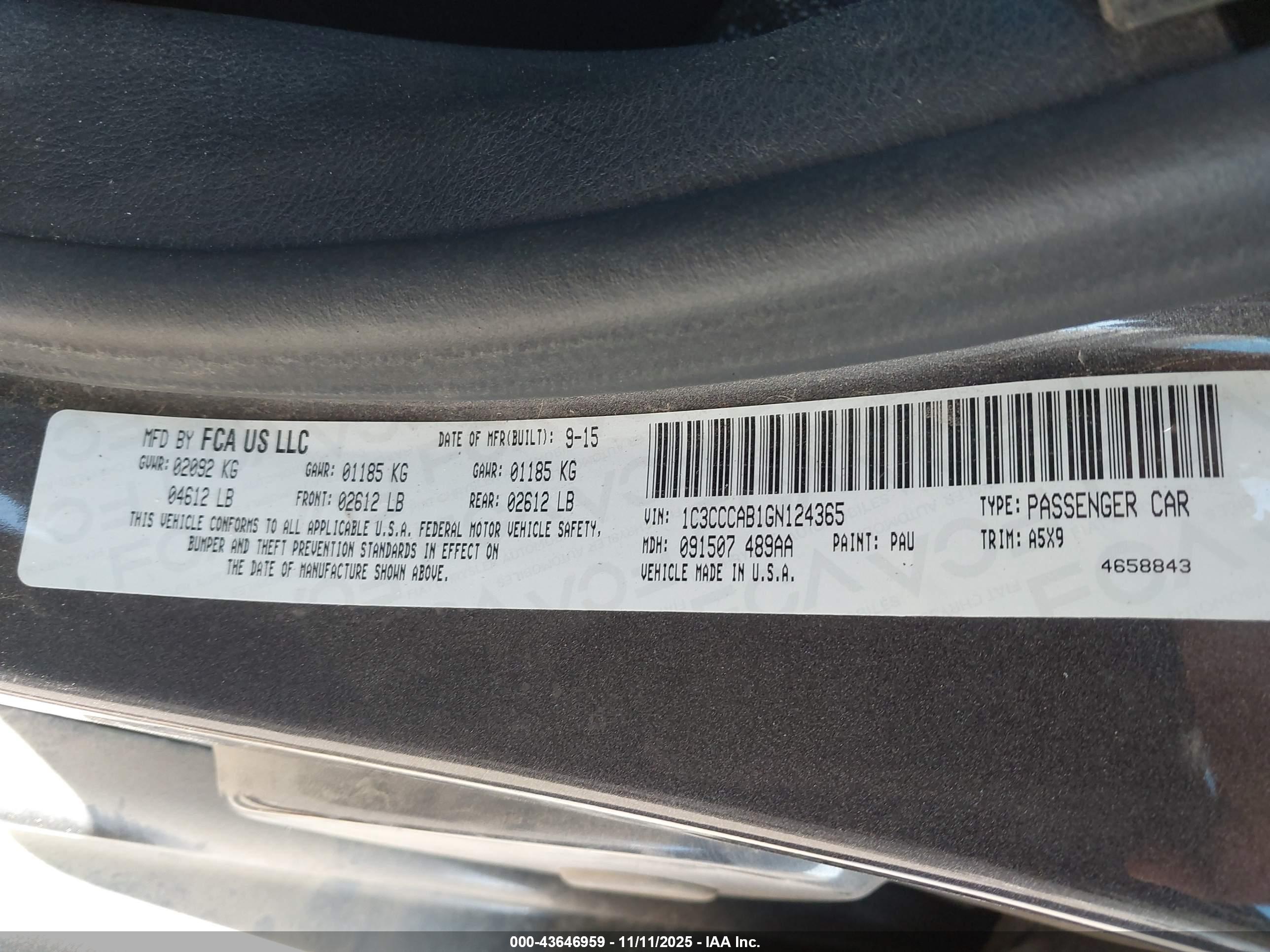 CHRYSLER 200 image 9