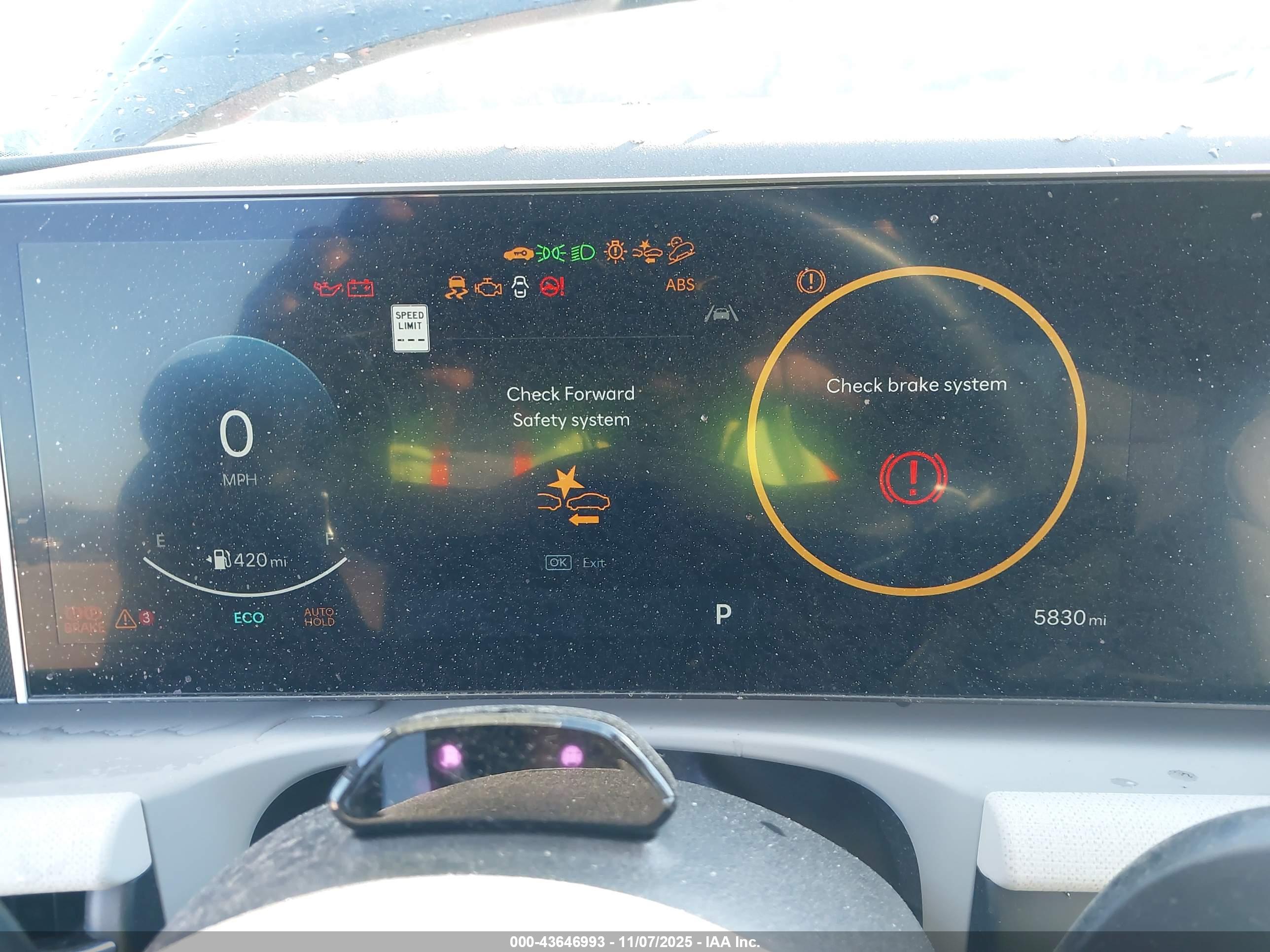 HYUNDAI TUCSON image 7