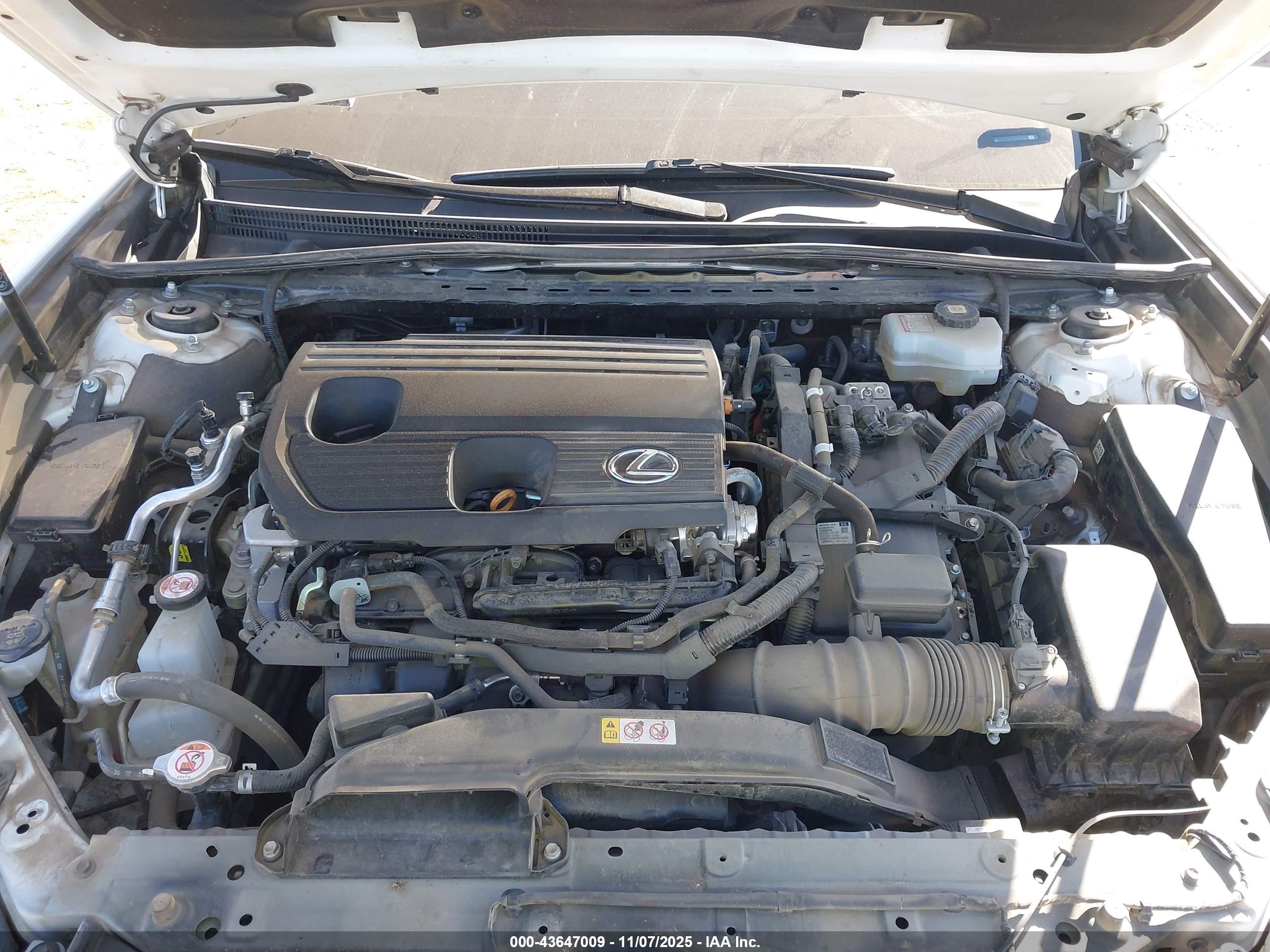 LEXUS ES image 10