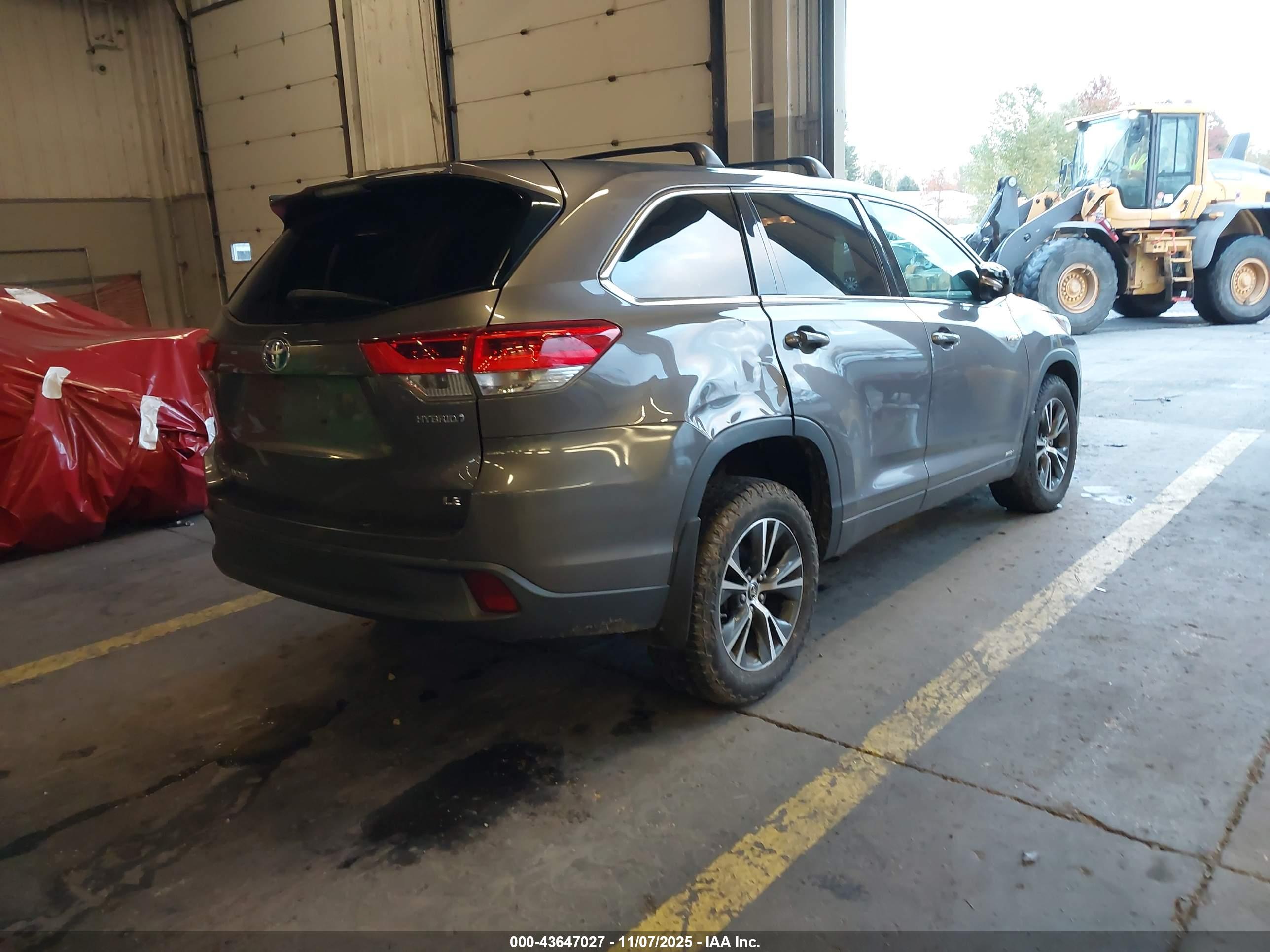 TOYOTA HIGHLANDER image 4