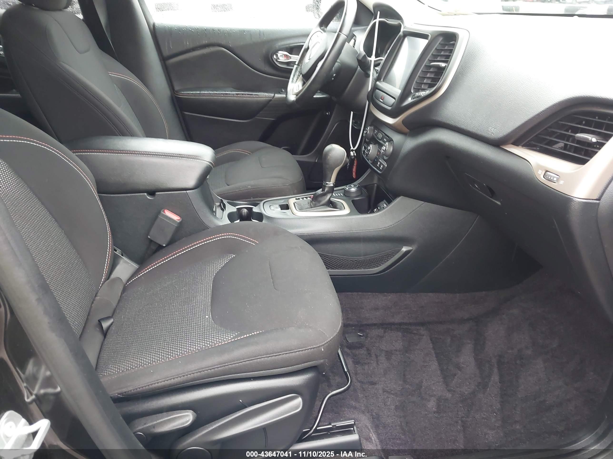 JEEP CHEROKEE image 5