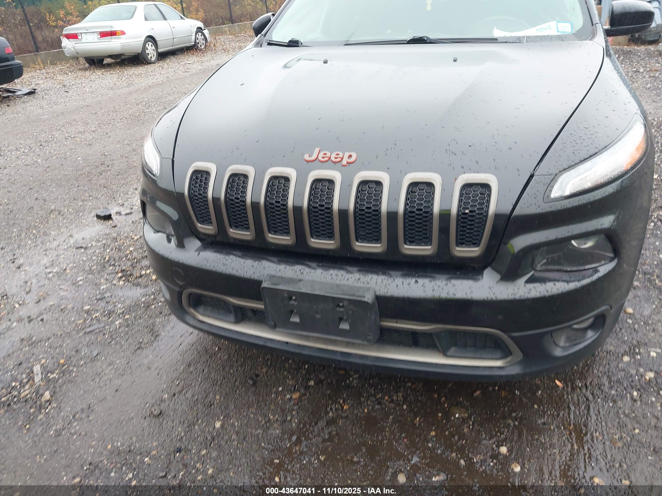 JEEP CHEROKEE image 6
