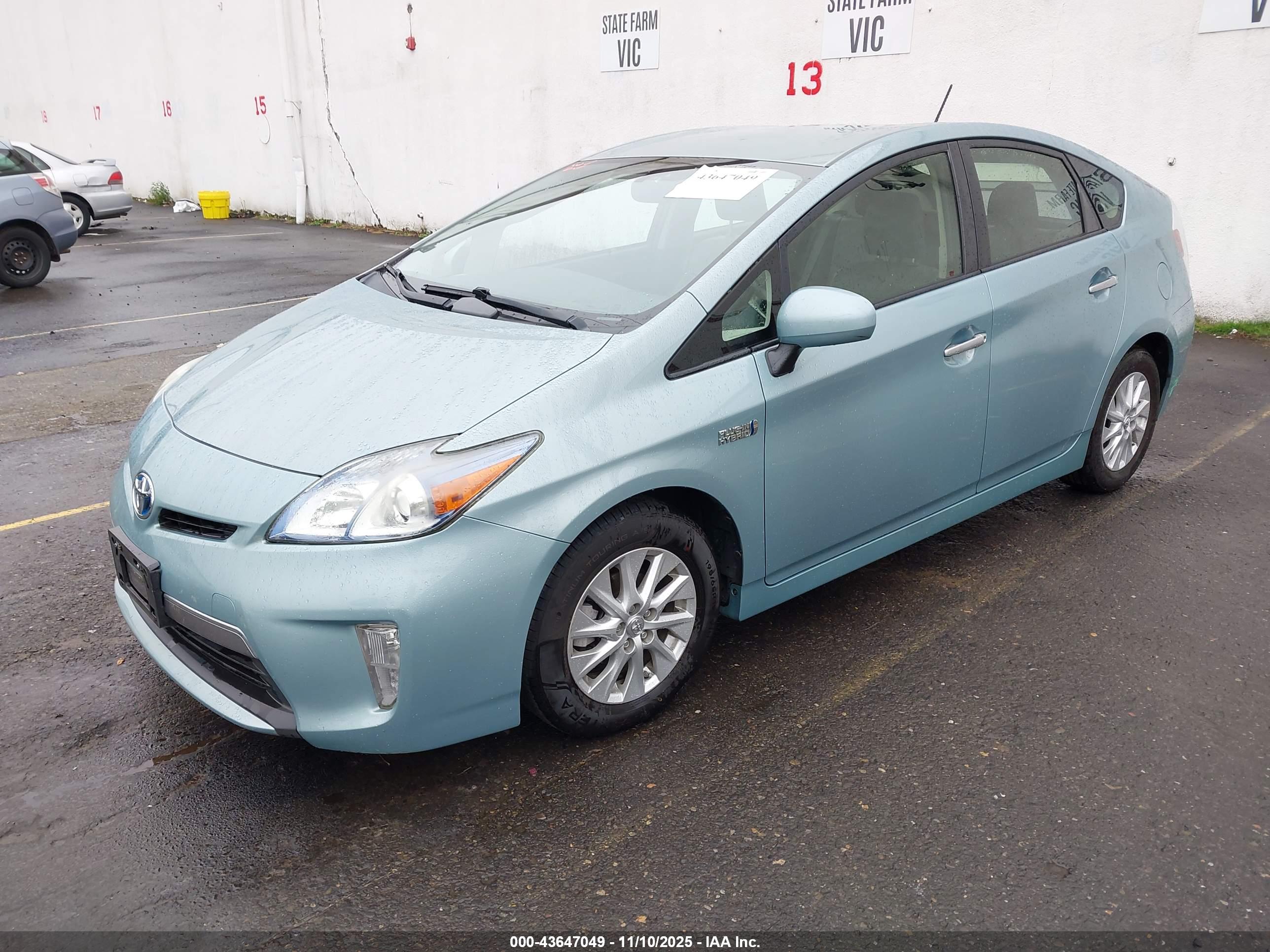 TOYOTA PRIUS image 2