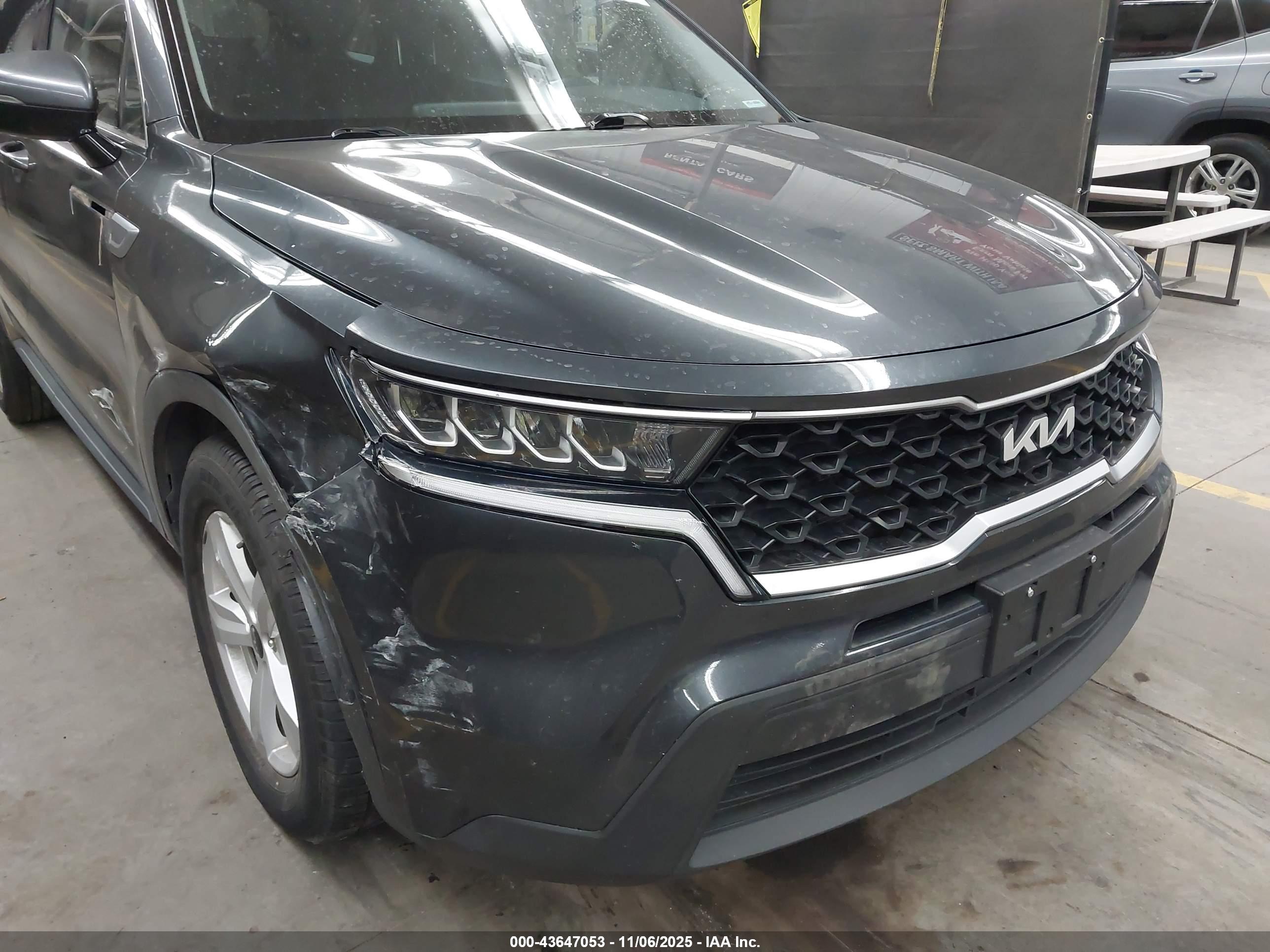KIA SORENTO image 6