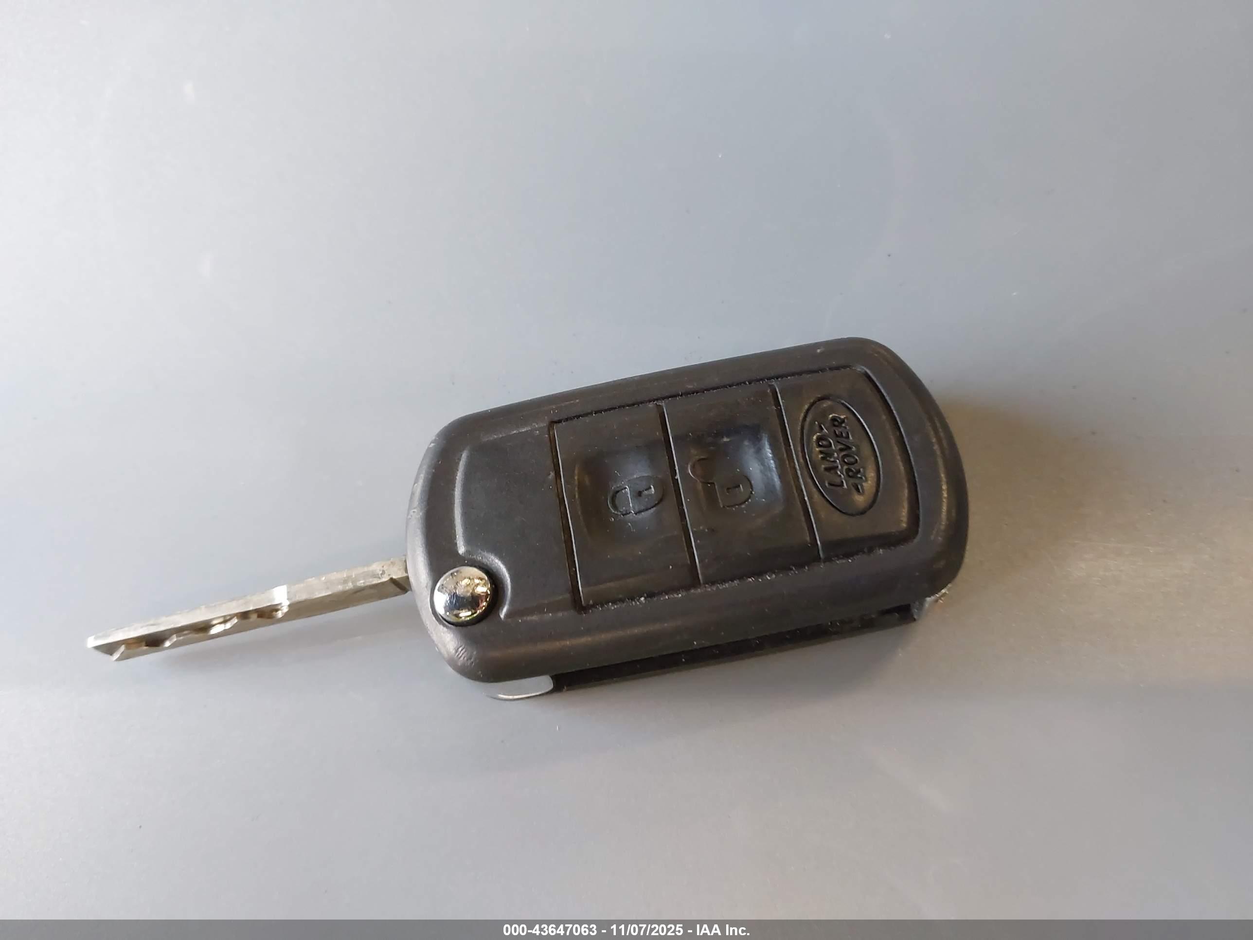 LAND ROVER image 11