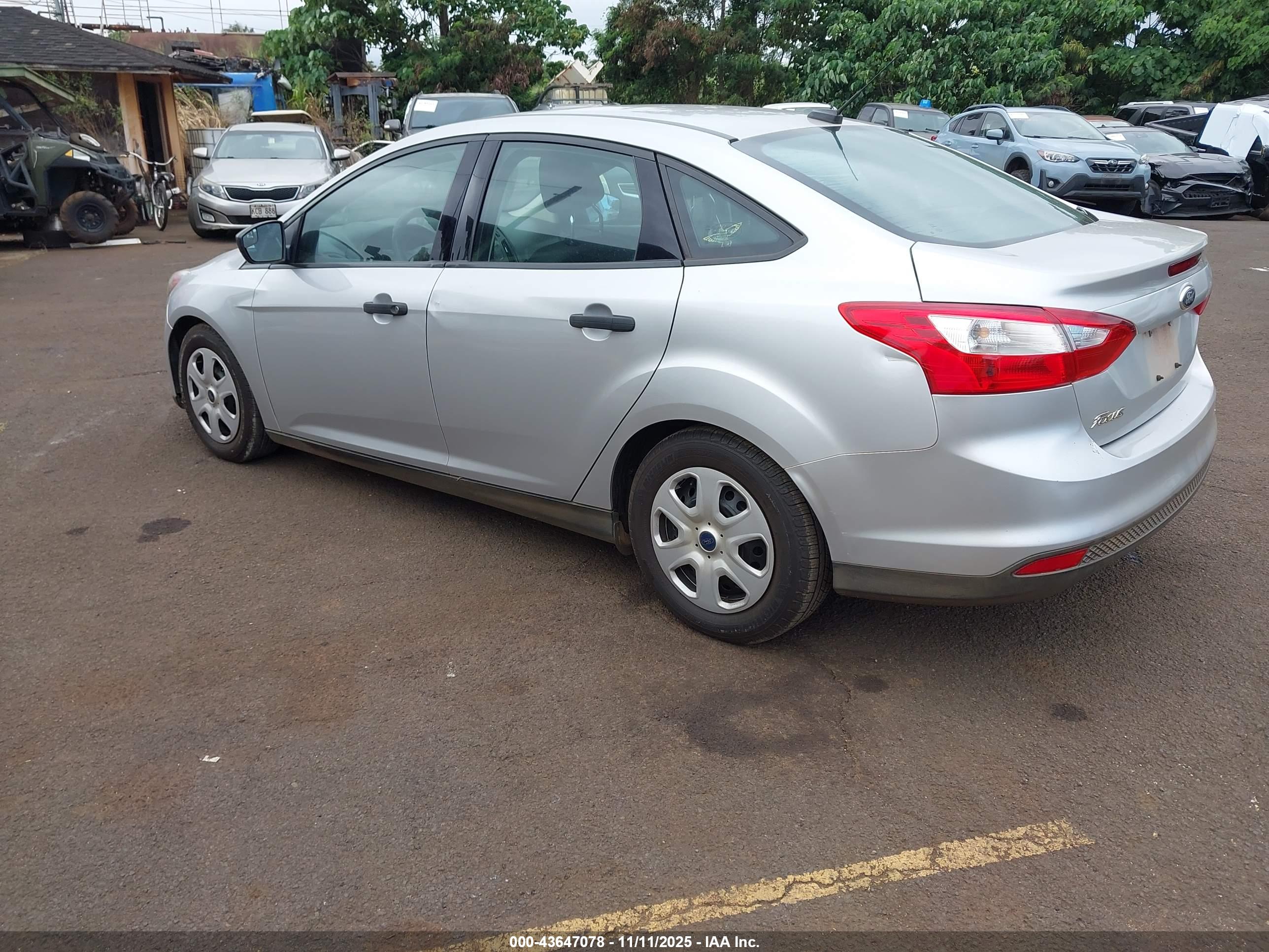 FORD FOCUS image 3