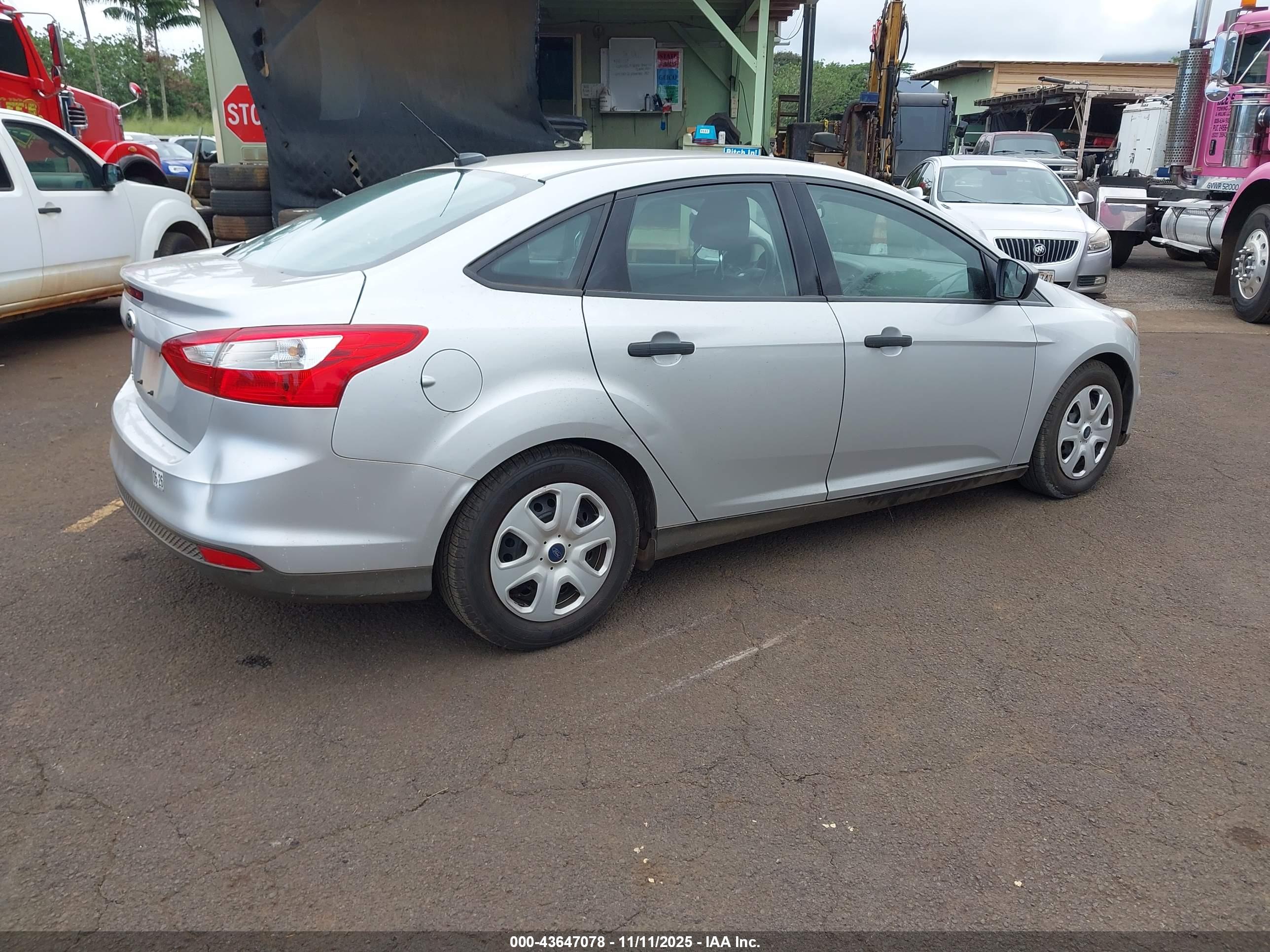 FORD FOCUS image 4