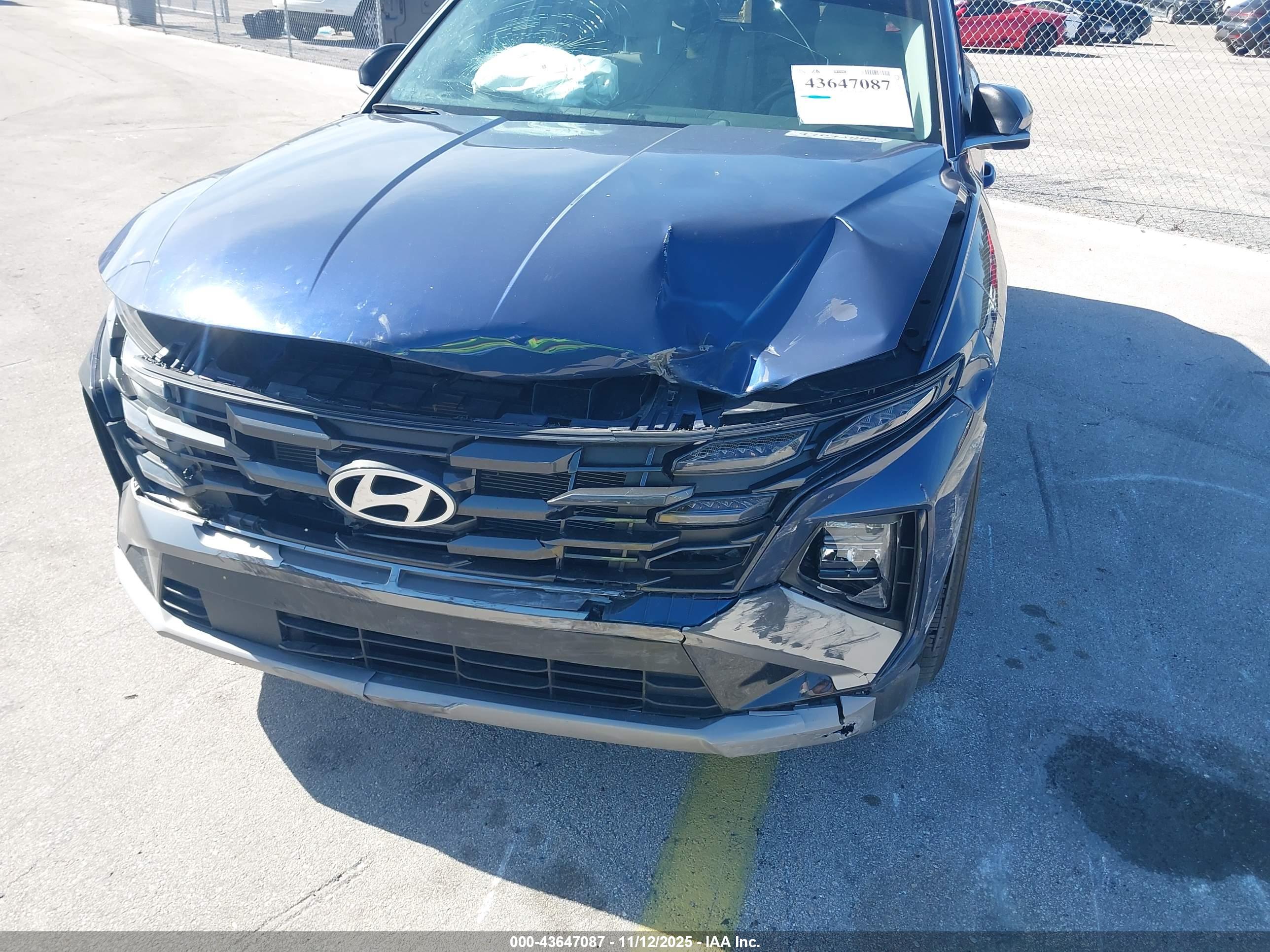 HYUNDAI TUCSON image 6
