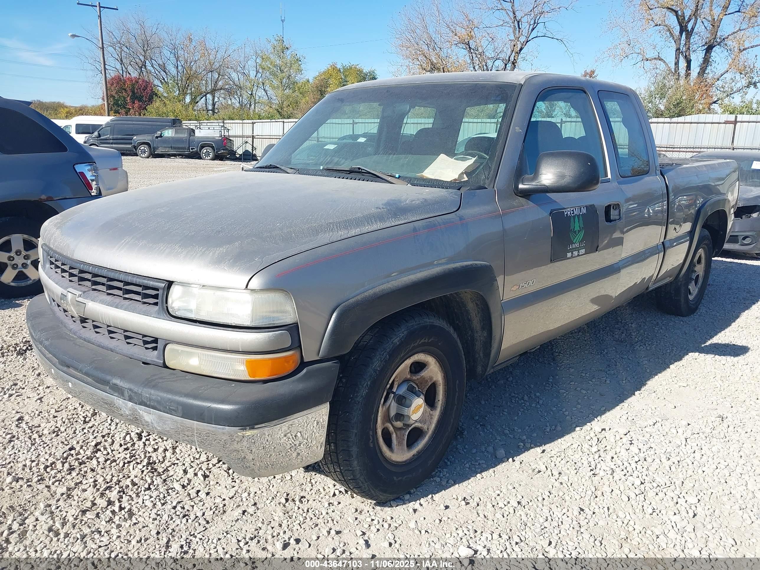 CHEVROLET SILVERADO image 2