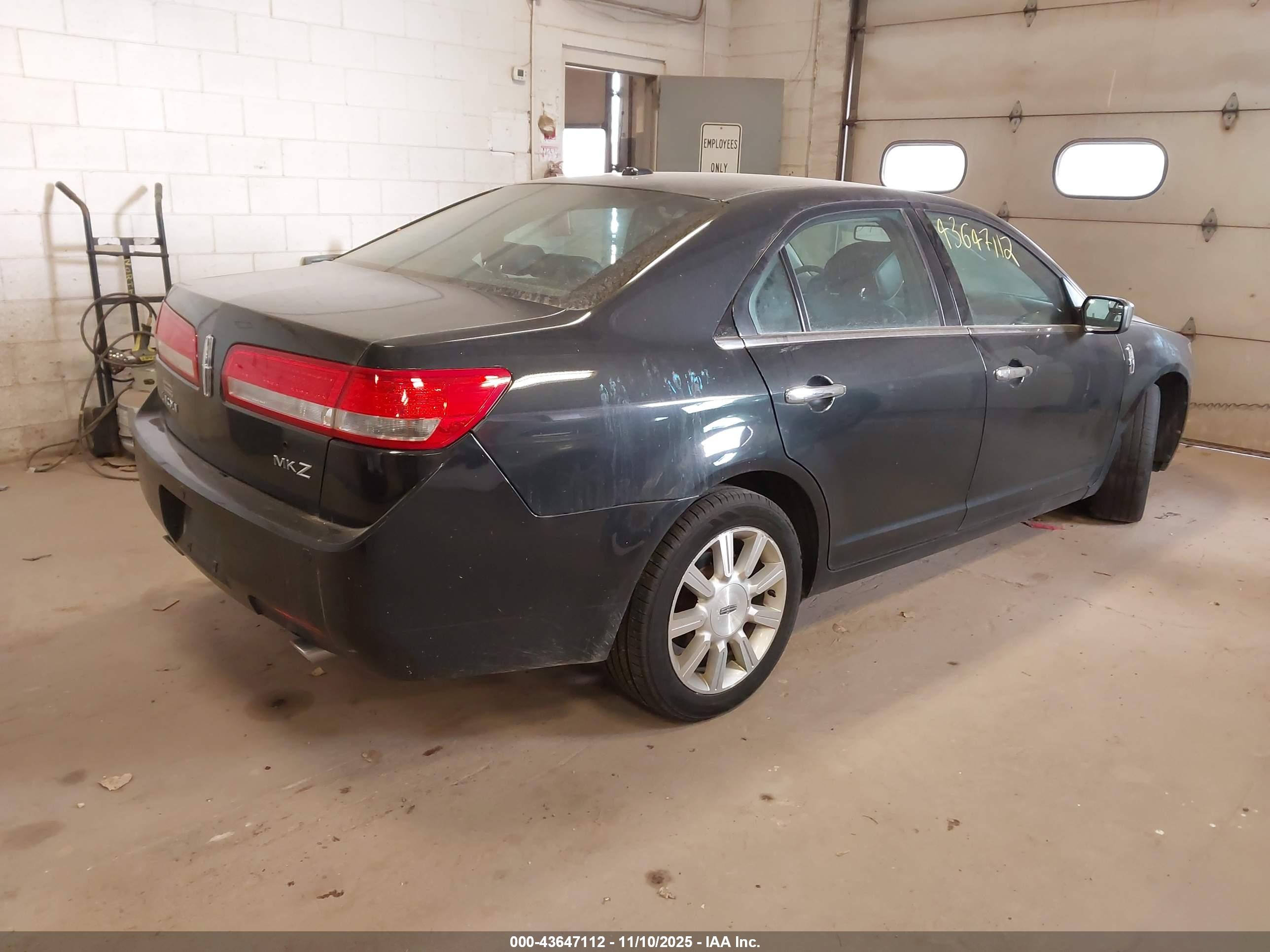 LINCOLN MKZ image 4