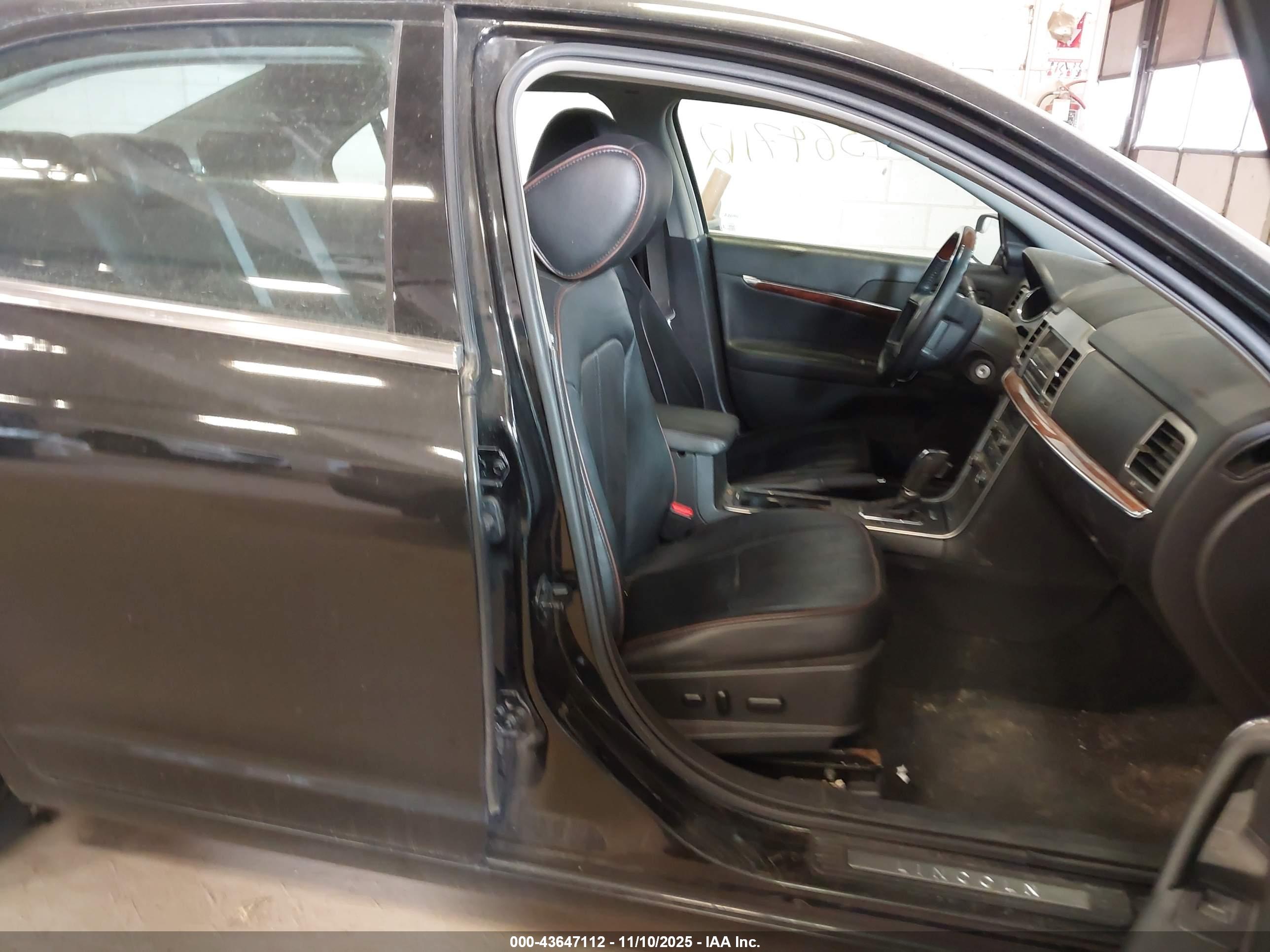 LINCOLN MKZ image 5
