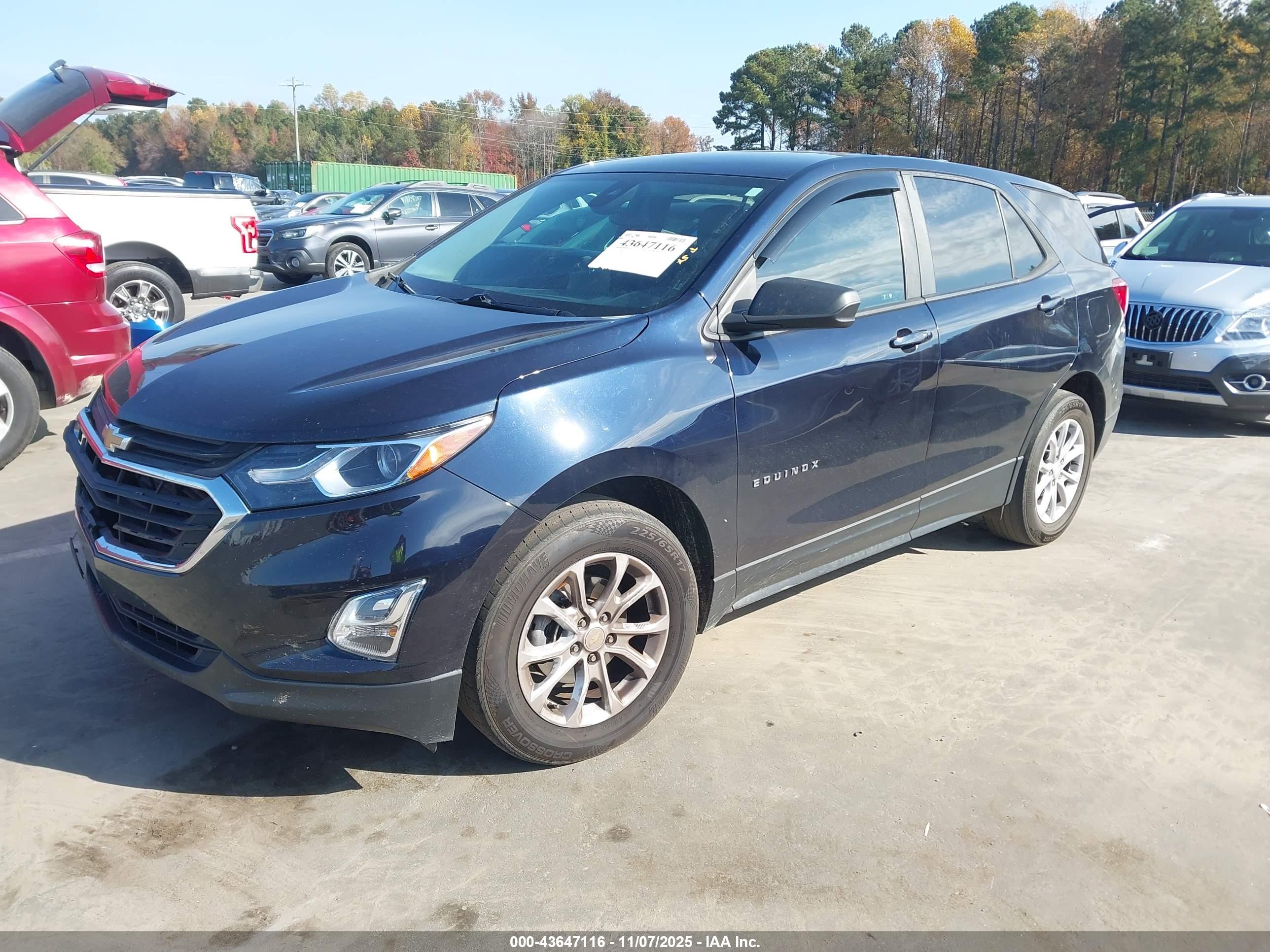 CHEVROLET EQUINOX image 2