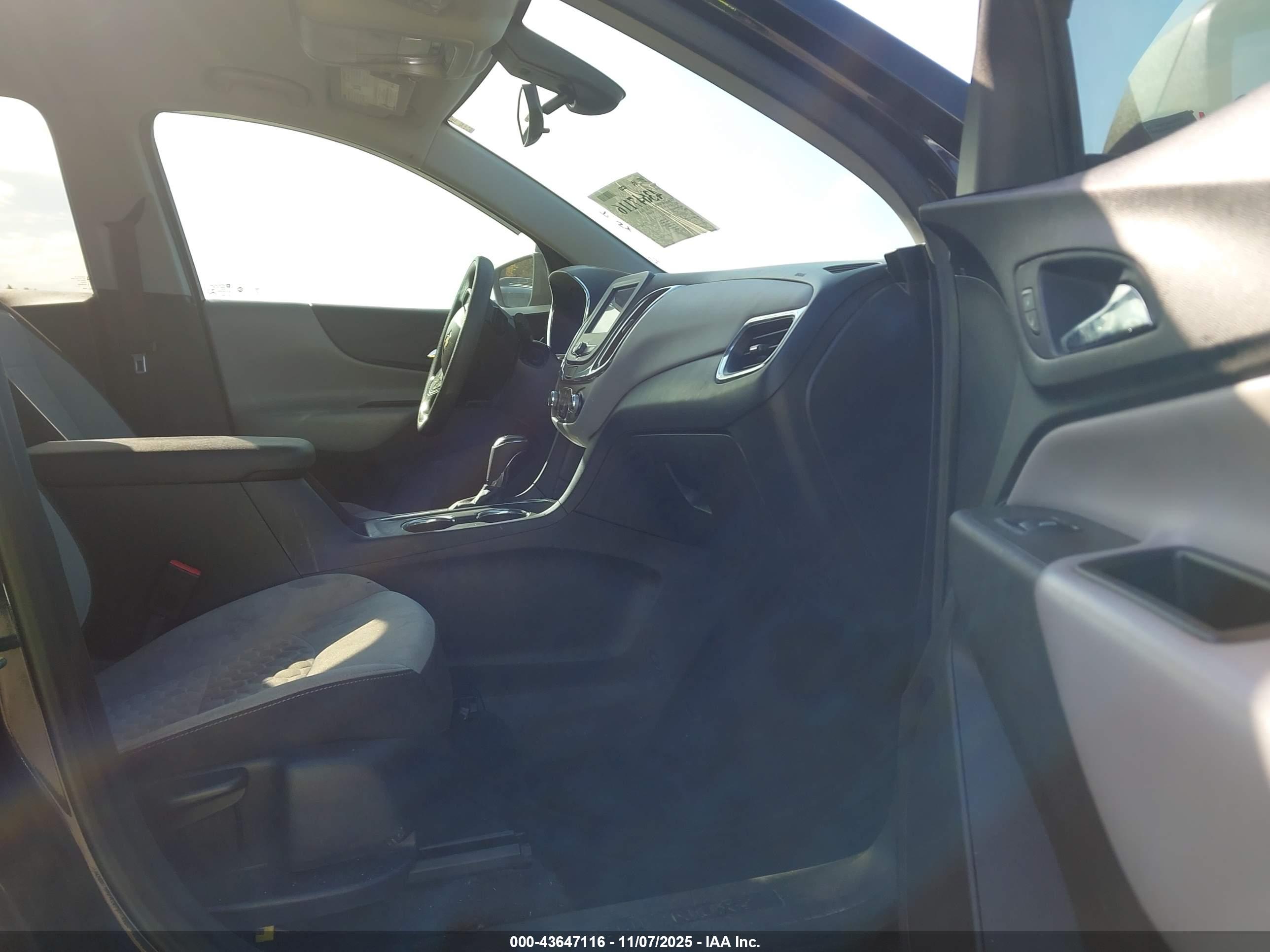 CHEVROLET EQUINOX image 5