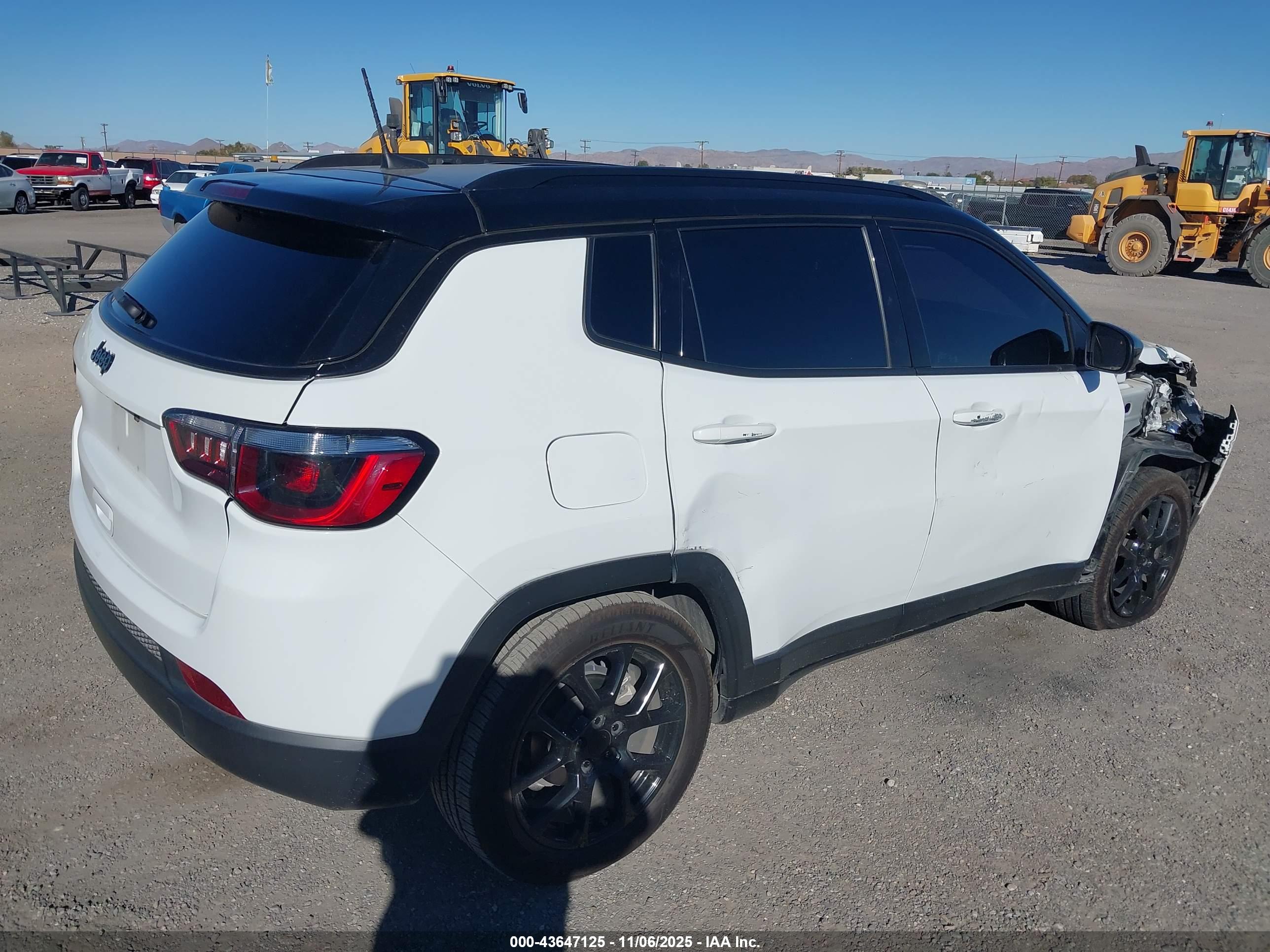 JEEP COMPASS image 4