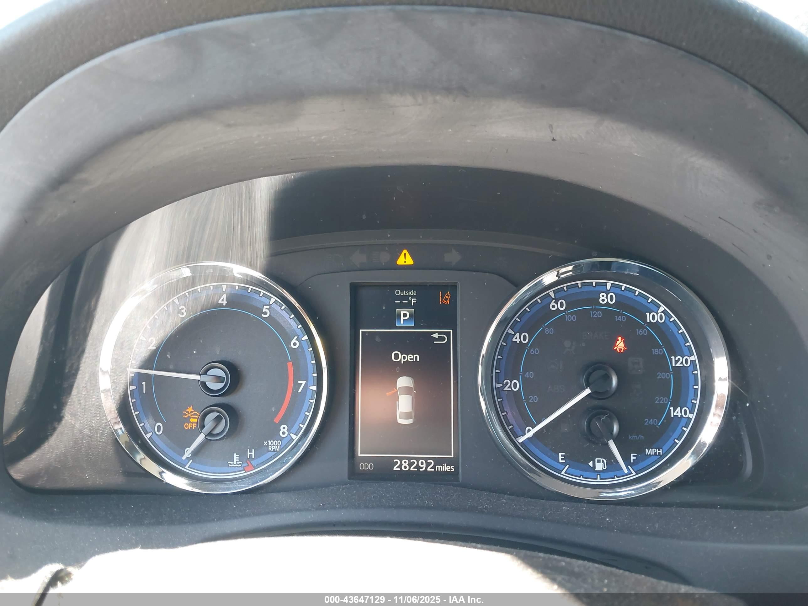 TOYOTA COROLLA image 7