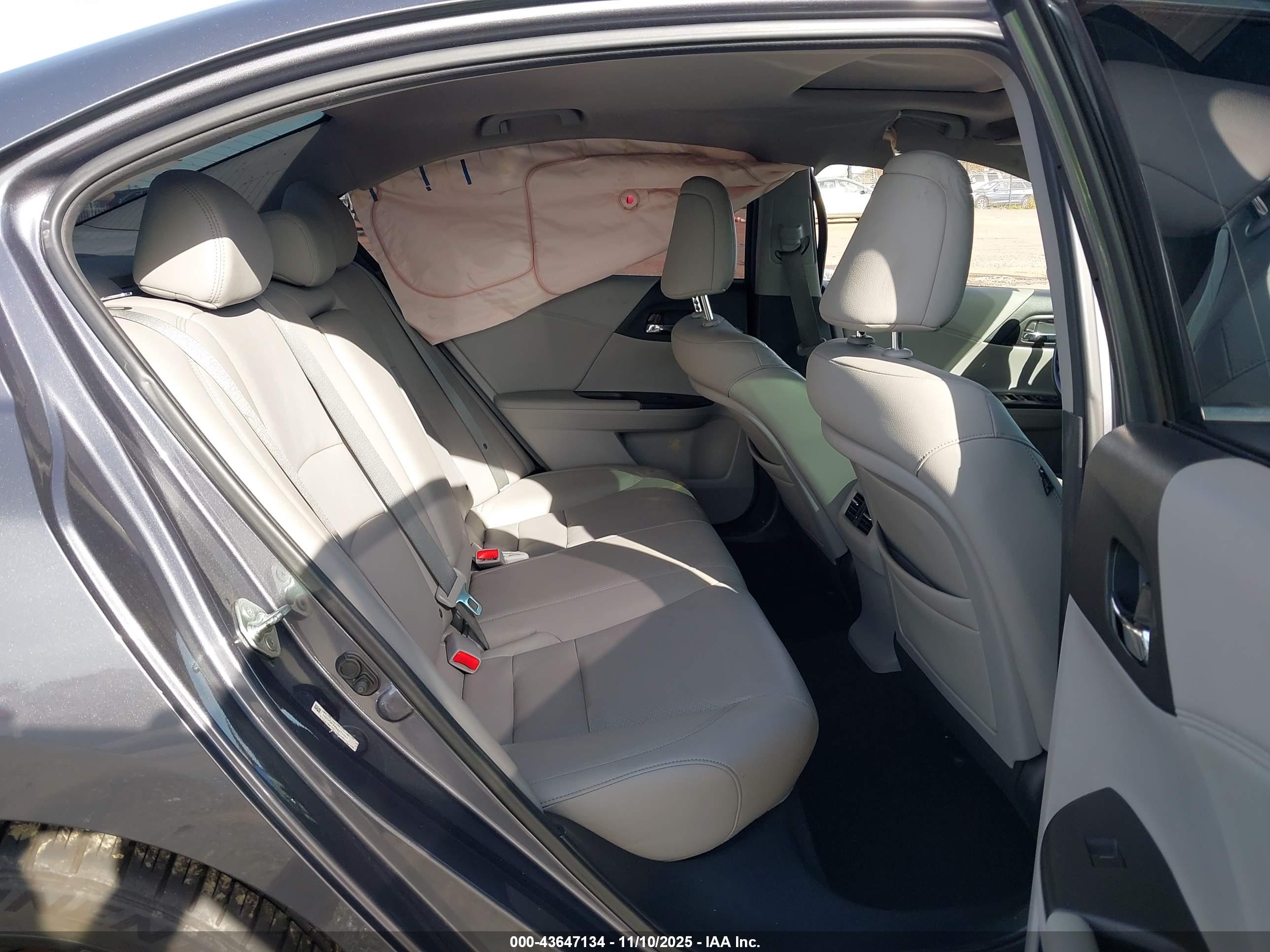 HONDA ACCORD image 8