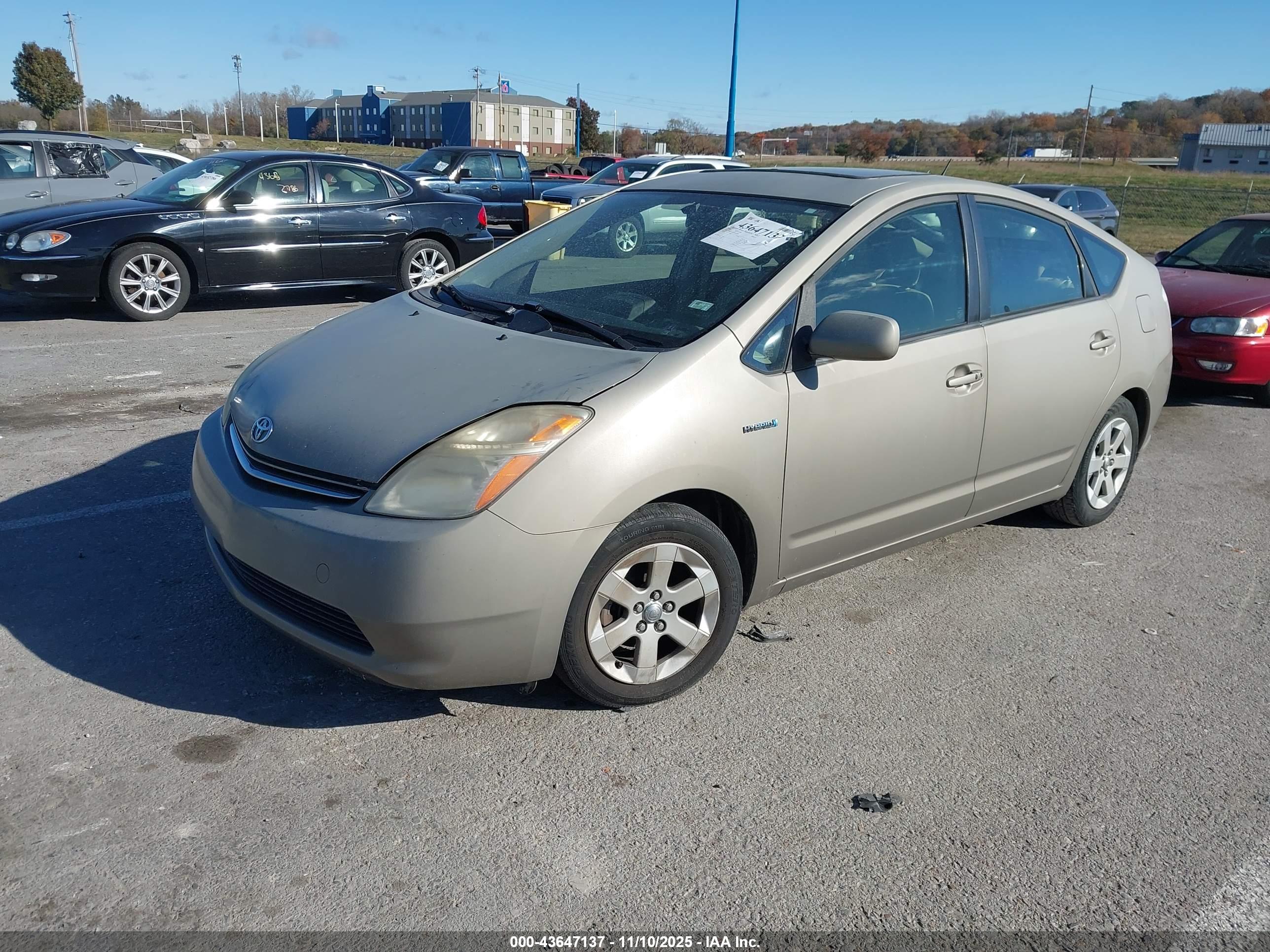 TOYOTA PRIUS image 2