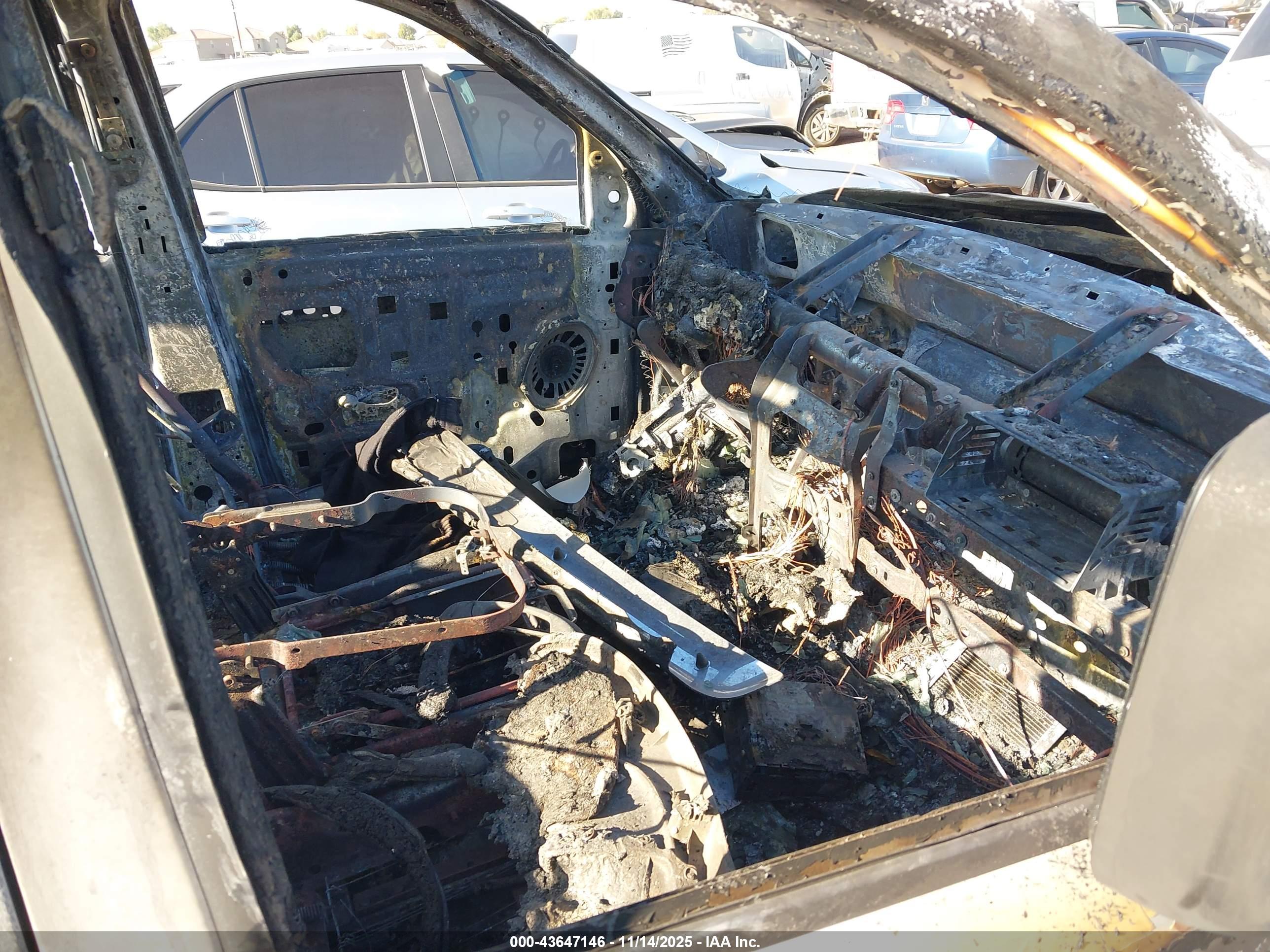 DODGE RAM image 5