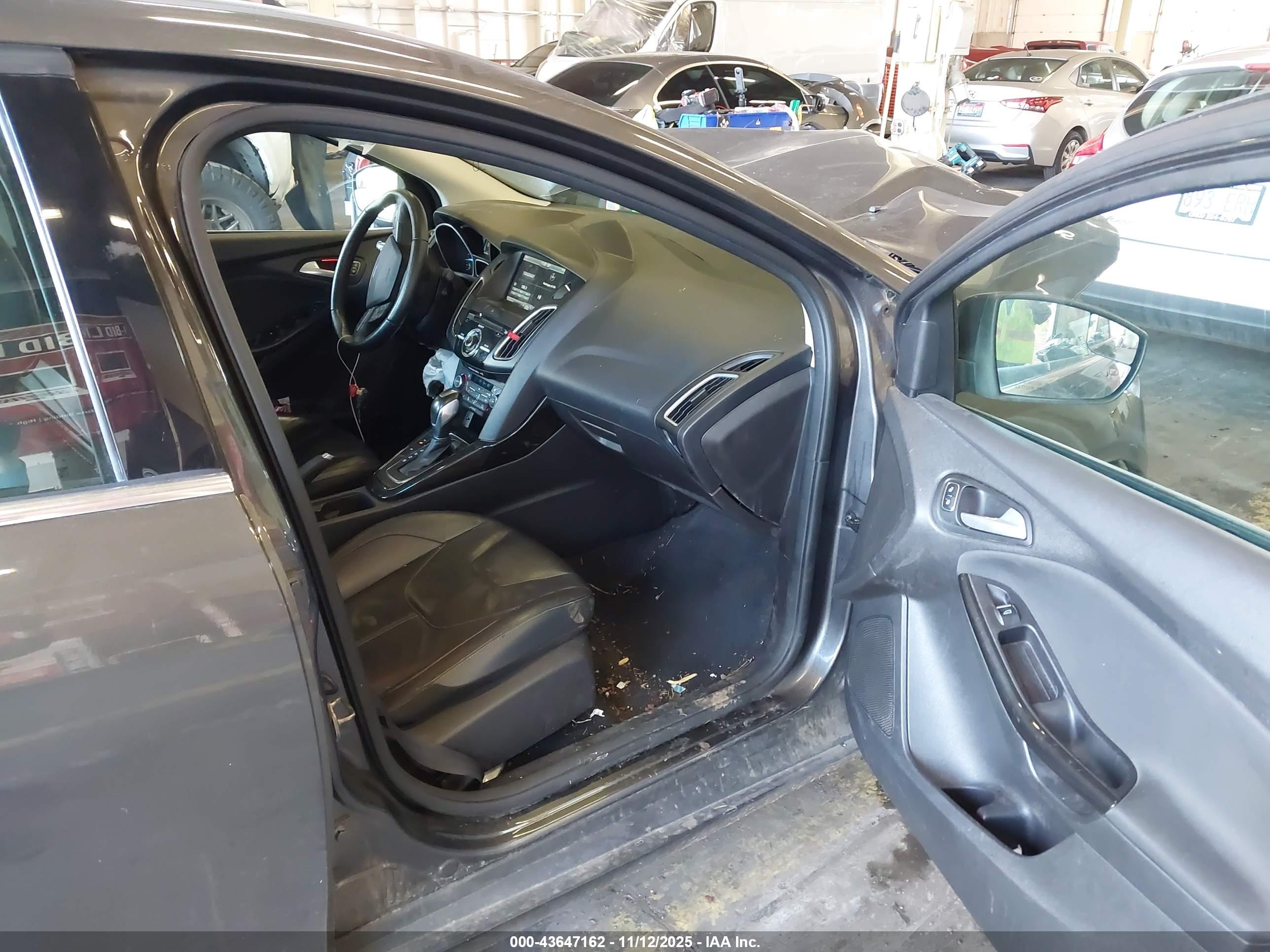 FORD FOCUS image 5