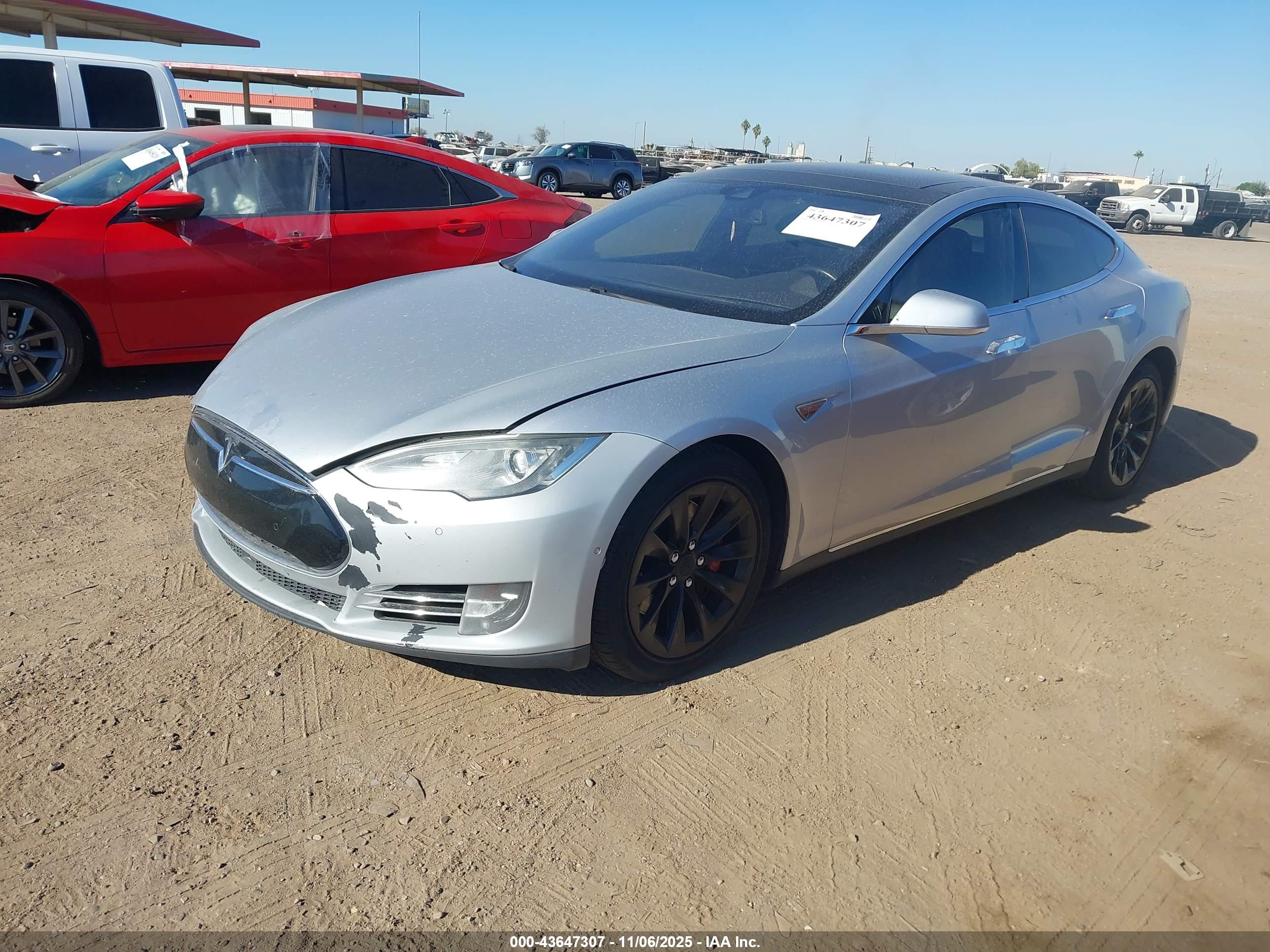 TESLA MODEL image 2