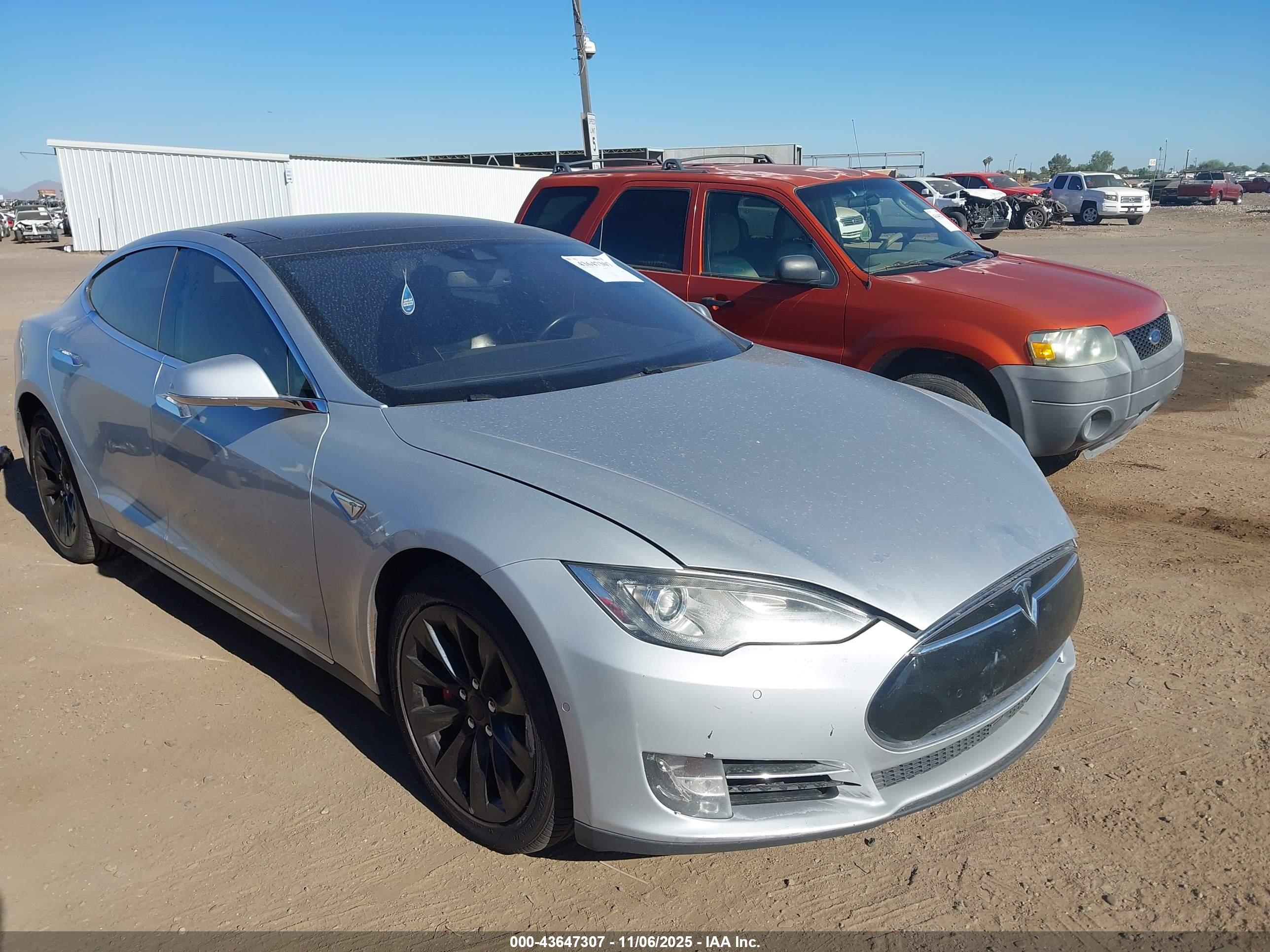 TESLA MODEL image 6